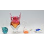 A small group of mixed vintage retro 20th Century glassware to include a cats head vase by Josef