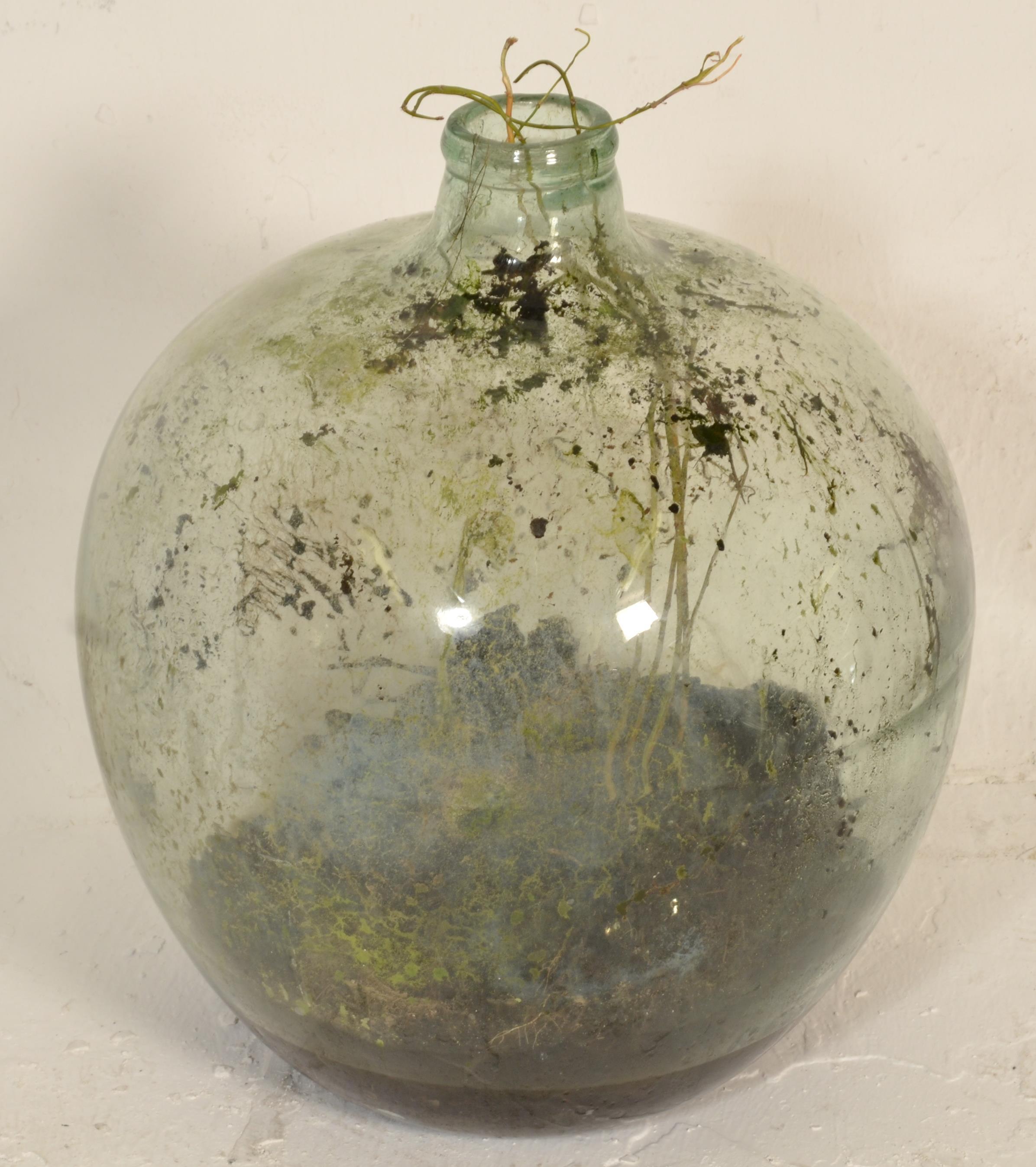 A vintage early 20th century large green glass acid carboy bottle  of globe form with waisted neck - Image 7 of 7