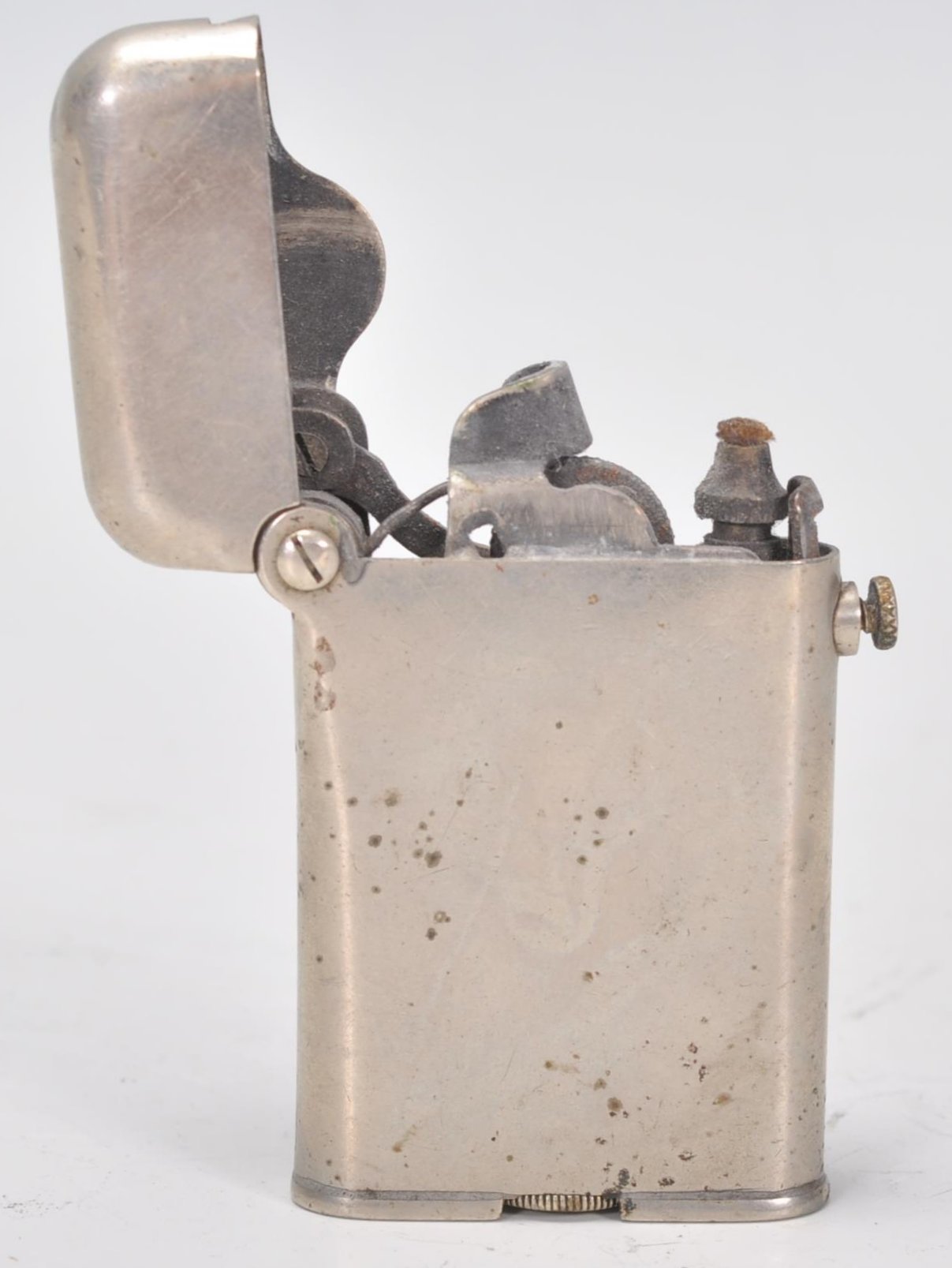 A vintage early 20th Century Thorens Swiss made lighter. Stamped to base Brit. PAT January 29. - Image 6 of 7