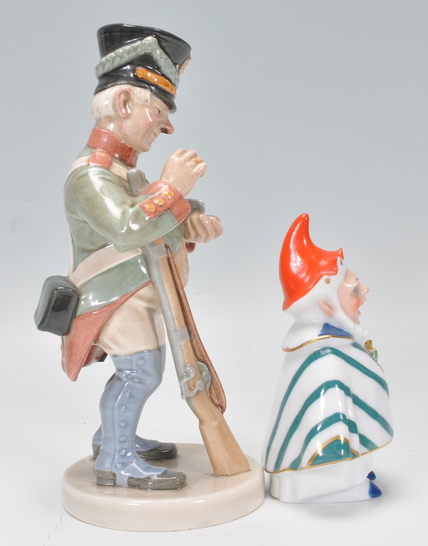 A Villeroy and Boch figurine of a soldier taking snuff raised on a round plinth base (no.1811 - Image 2 of 6