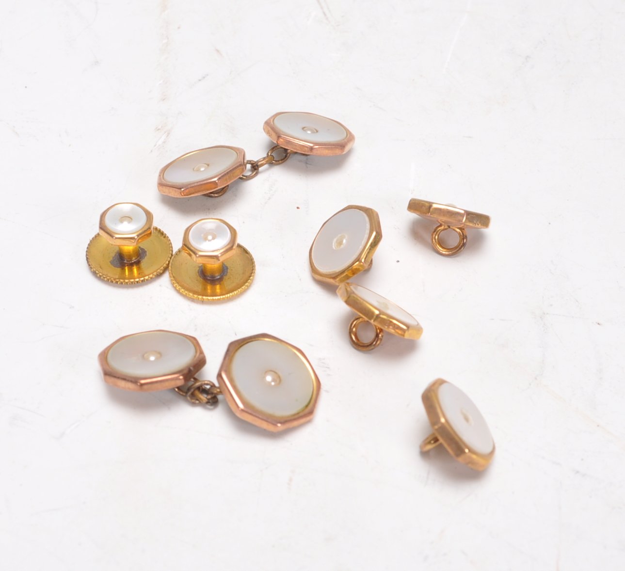 A cased set of early 20th Century 9ct yellow gold octagonal set of dress cufflinks and studs with - Image 3 of 3