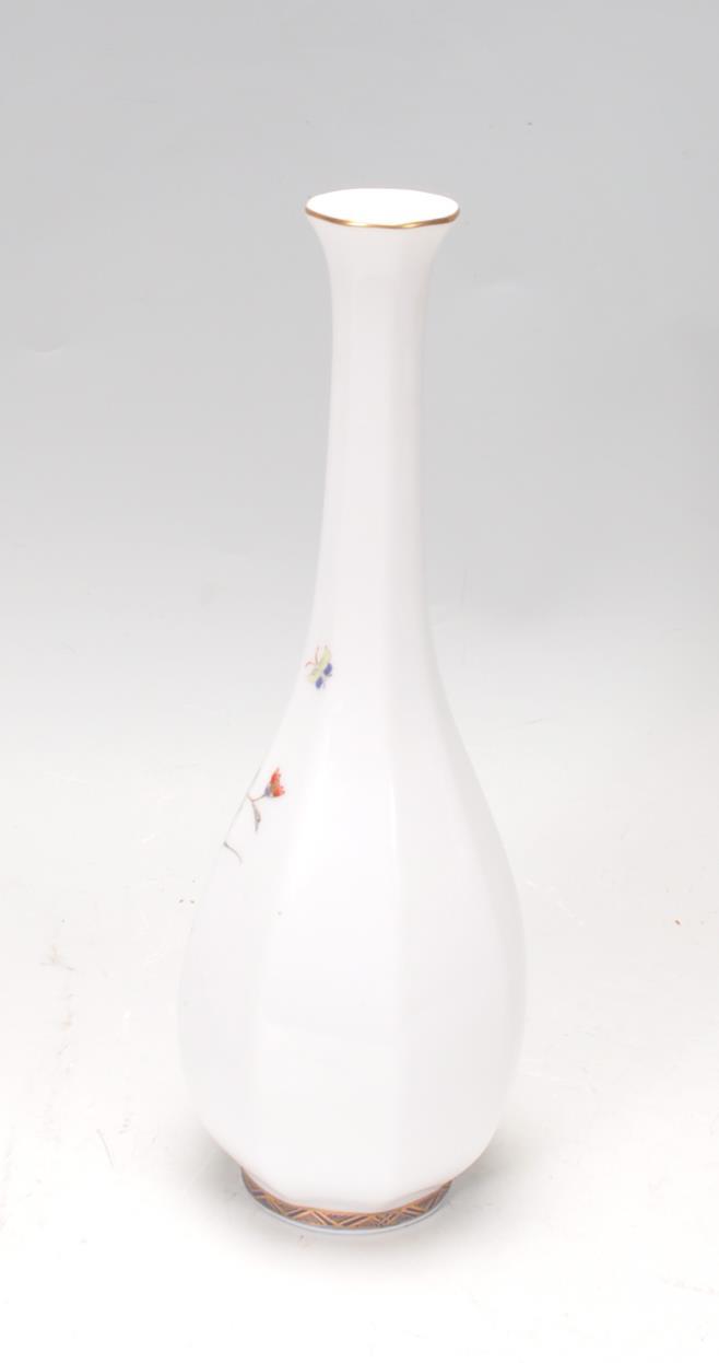 A decorative early 20th century Fukagawa vase of faceted baluster form having hand painted - Image 4 of 7