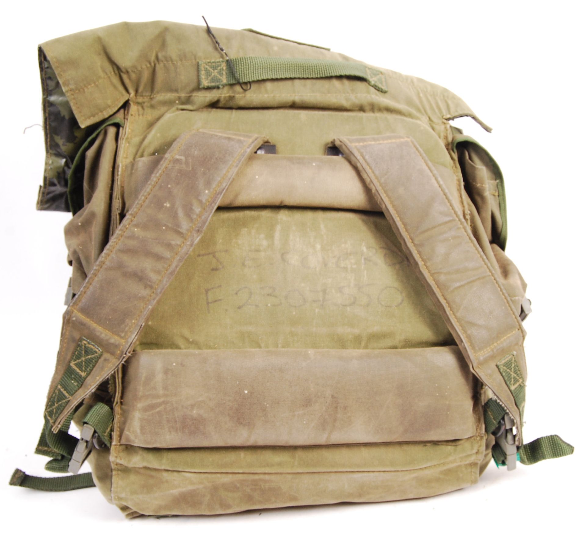 // ITEM RETURNED TO VENDOR \\ VIETNAM WAR ERA AUSTRALIAN ARMED FORCES CANVAS WEBBING PACK - Image 3 of 4