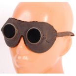 RARE PAIR OF WWII GERMAN ARMY DESERT ANTI-UV GOGGL