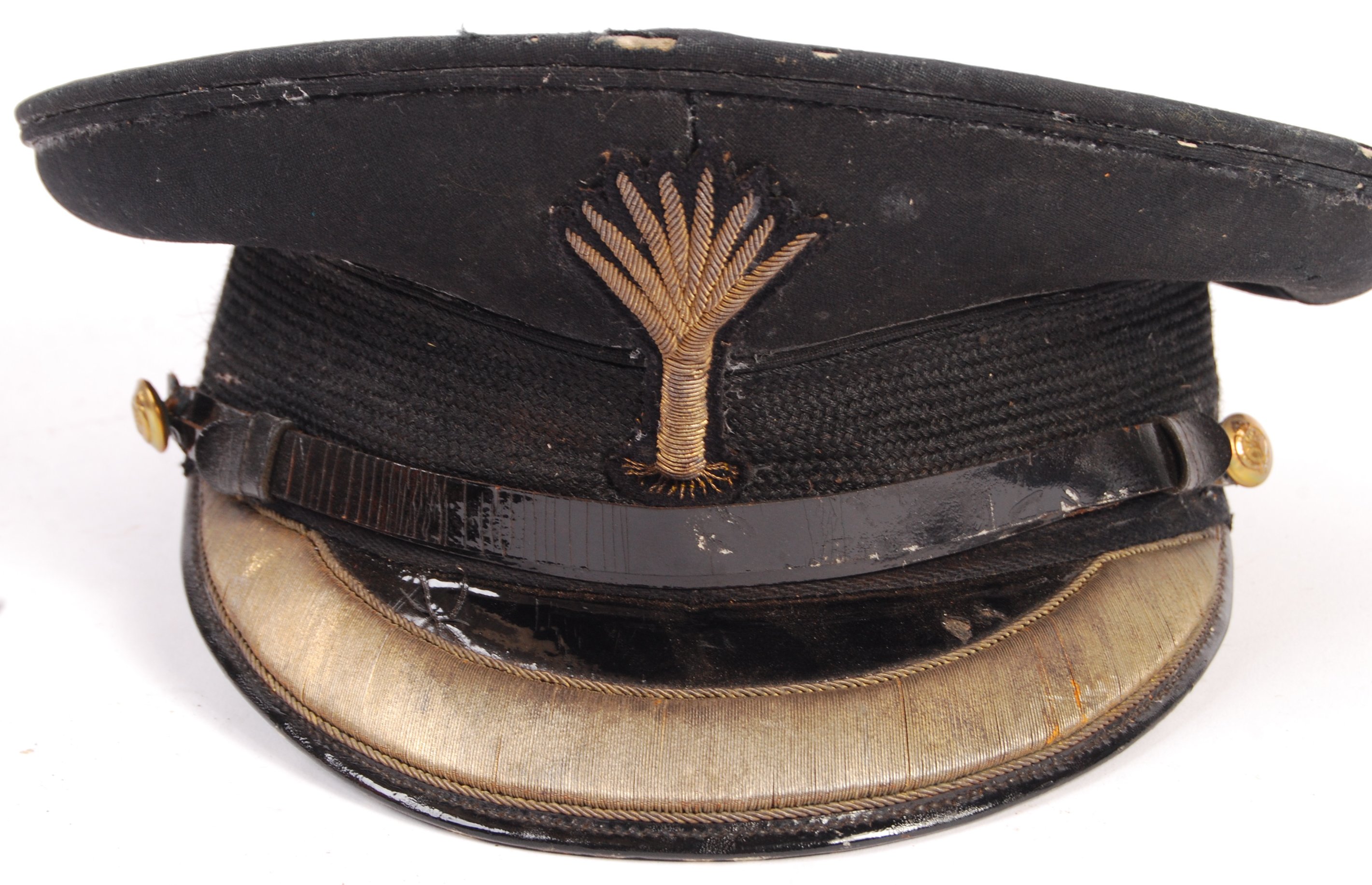 RARE WWII WELSH GUARDS HAT BELONGING TO TANK COMMA - Image 2 of 6