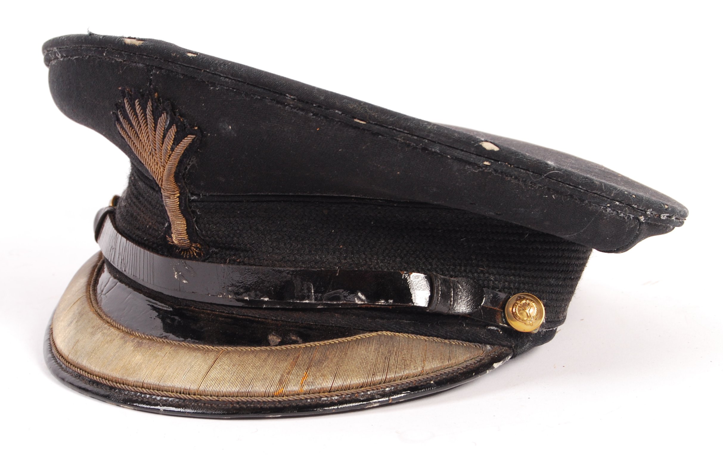 RARE WWII WELSH GUARDS HAT BELONGING TO TANK COMMA