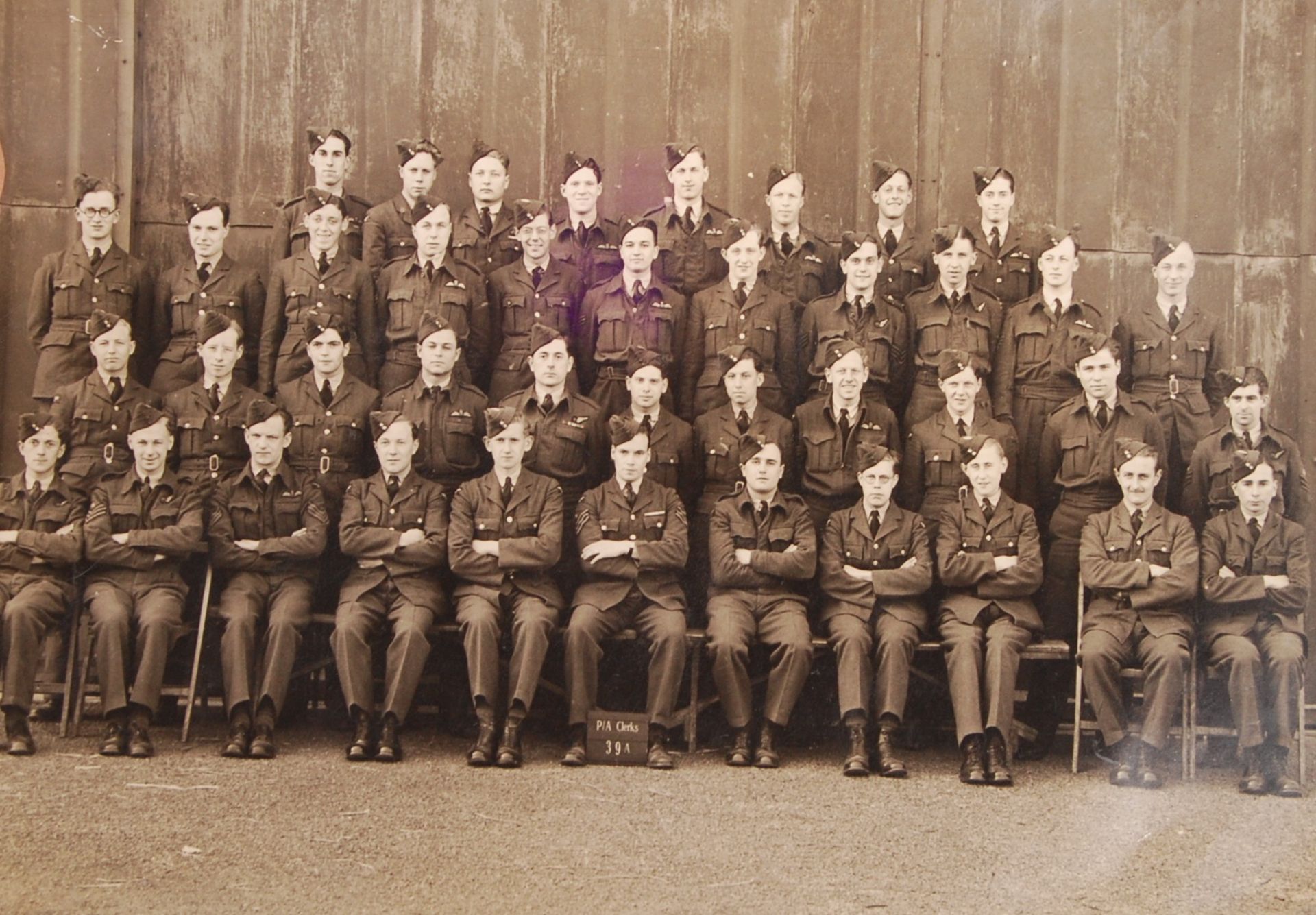 RARE UNIQUE ARCHIVE OF WWII RAF BOMBER COMMAND ITE - Bild 6 aus 32