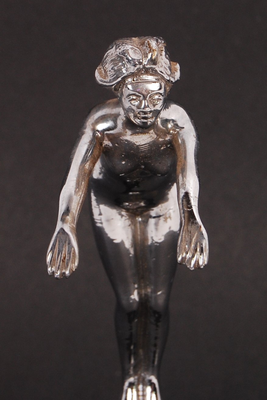 VINTAGE 1930'S DESMO DIVING NUDE CHROME CAR MASCOT - Image 3 of 4