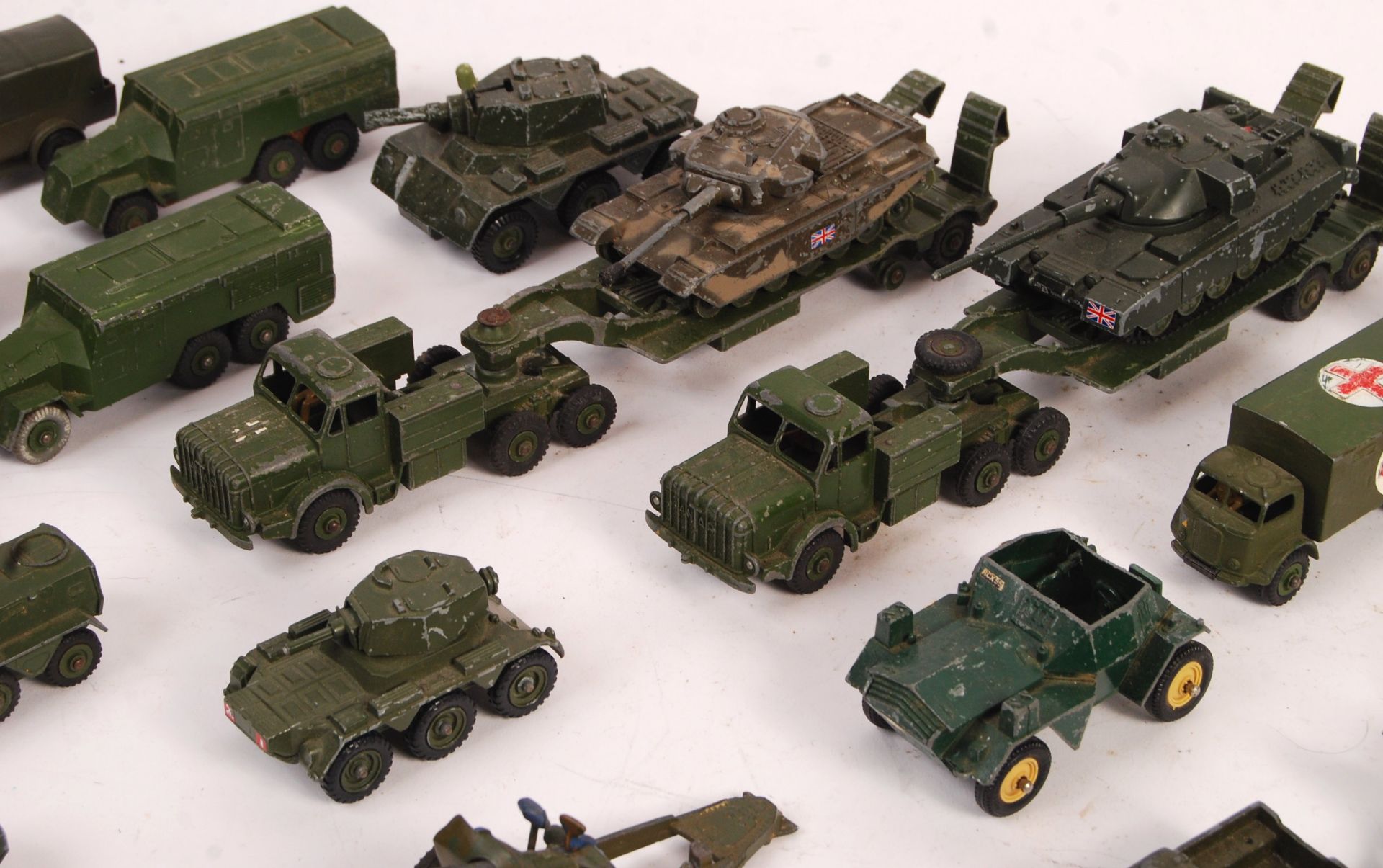 ASSORTED SCALE DIECAST MODEL MILITARY VEHICLES - Image 3 of 5