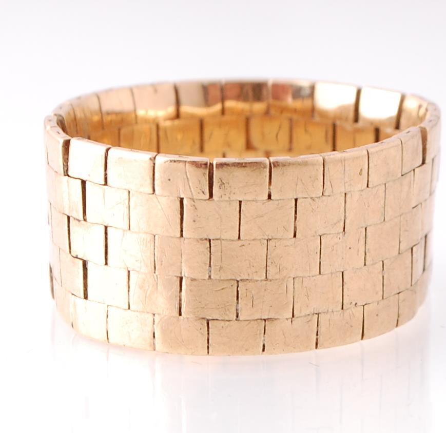 9CT Gold Roy King Brick Link Ring - Image 3 of 3