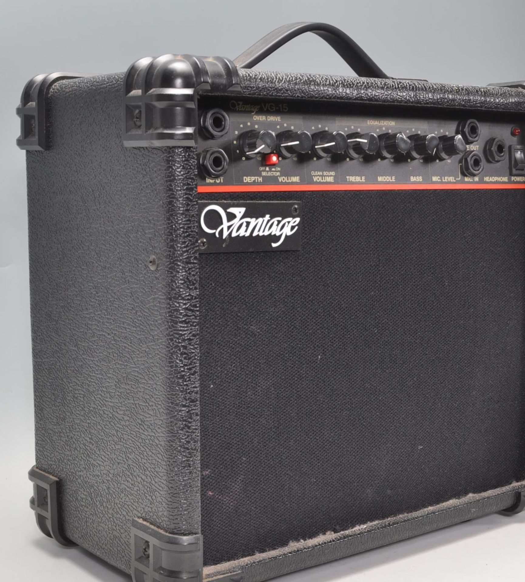 A contemporary 20th century Guitar amp by Vantage. - Bild 4 aus 4