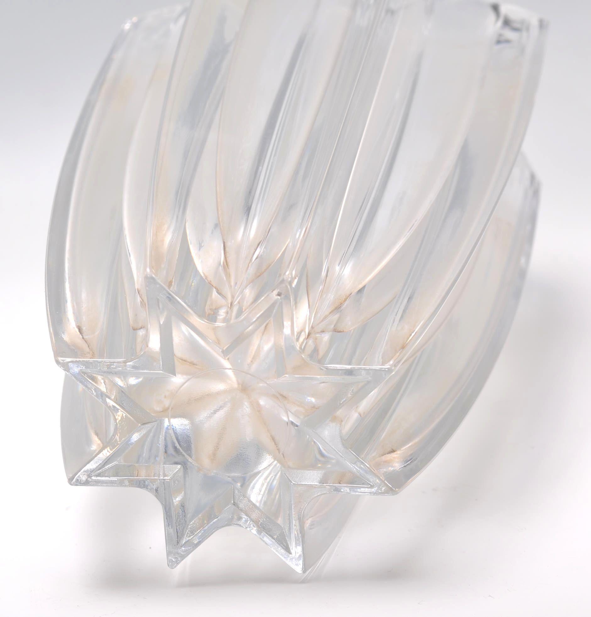 A 20th Century glass vase of faceted geometric form, having a triangular crenelated rim. Marked - Image 4 of 5