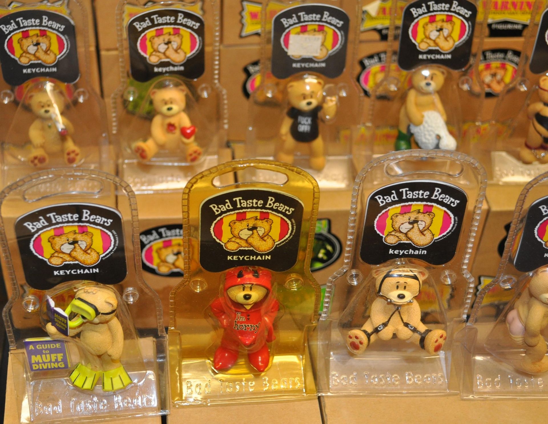 A large collection of boxed Bad Taste Bears including various models. - Bild 20 aus 24