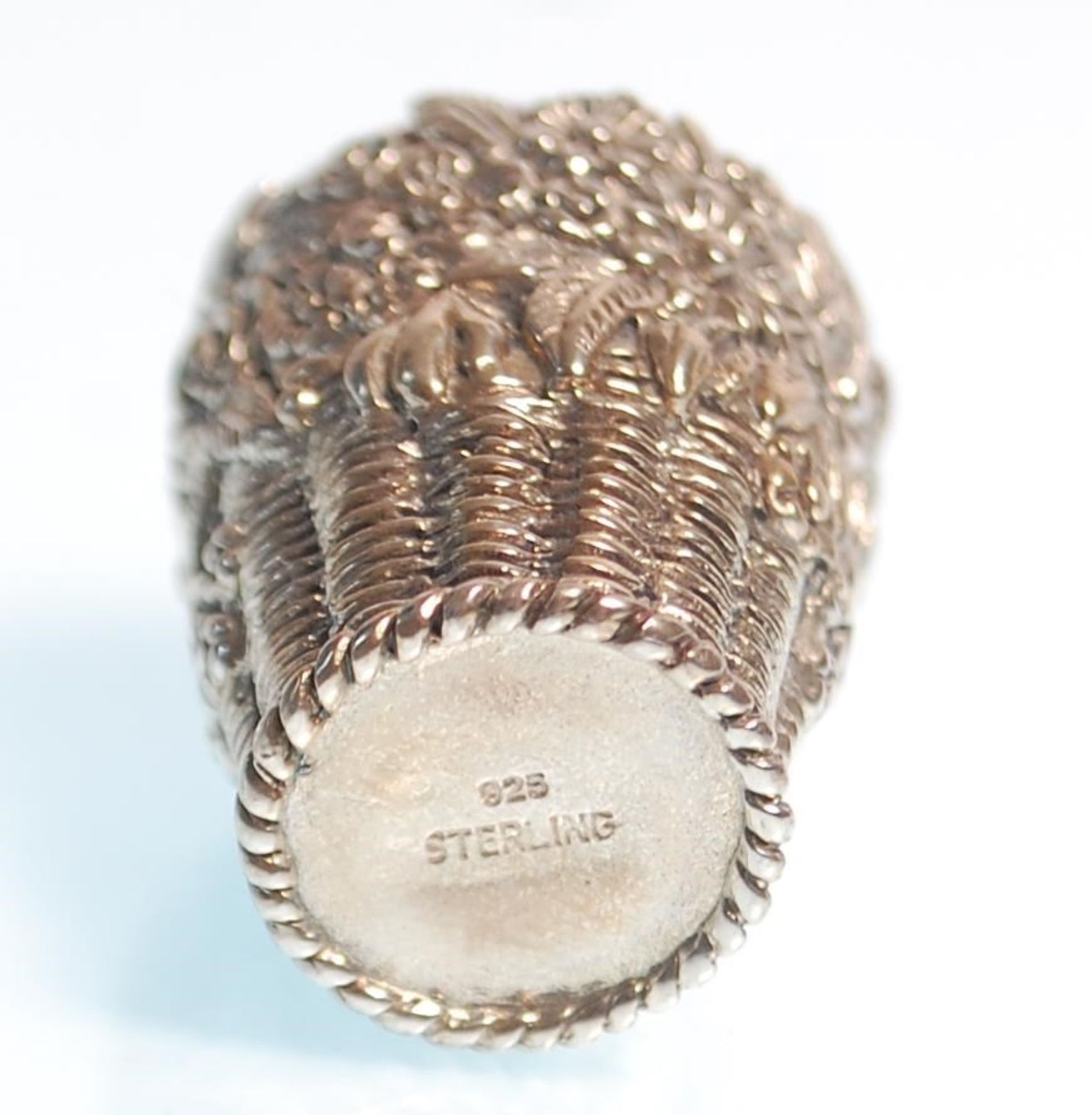 A stamped 925 silver pin cushion in the form of a basket having raised floral decoration with a - Image 6 of 7