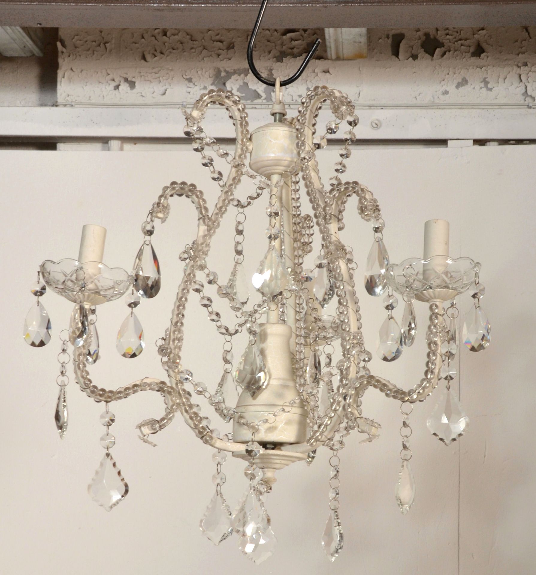 A collection of 20th century chandeliers to include a cut glass 6 branch example with facet cut - Bild 2 aus 7