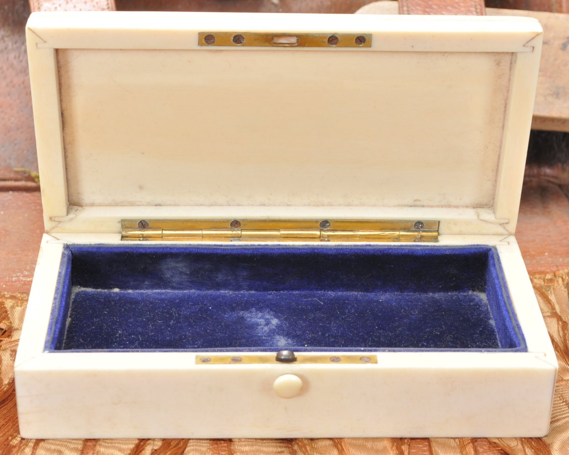 A vintage early 20th Century 1930's gentleman's brush / vanity set being ivory handled to include - Bild 6 aus 6