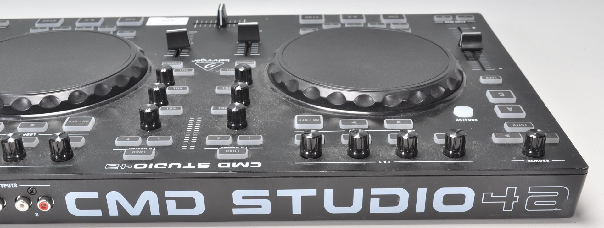 A Behringer CMD Studio 4a USB mixer. - Bild 11 aus 14