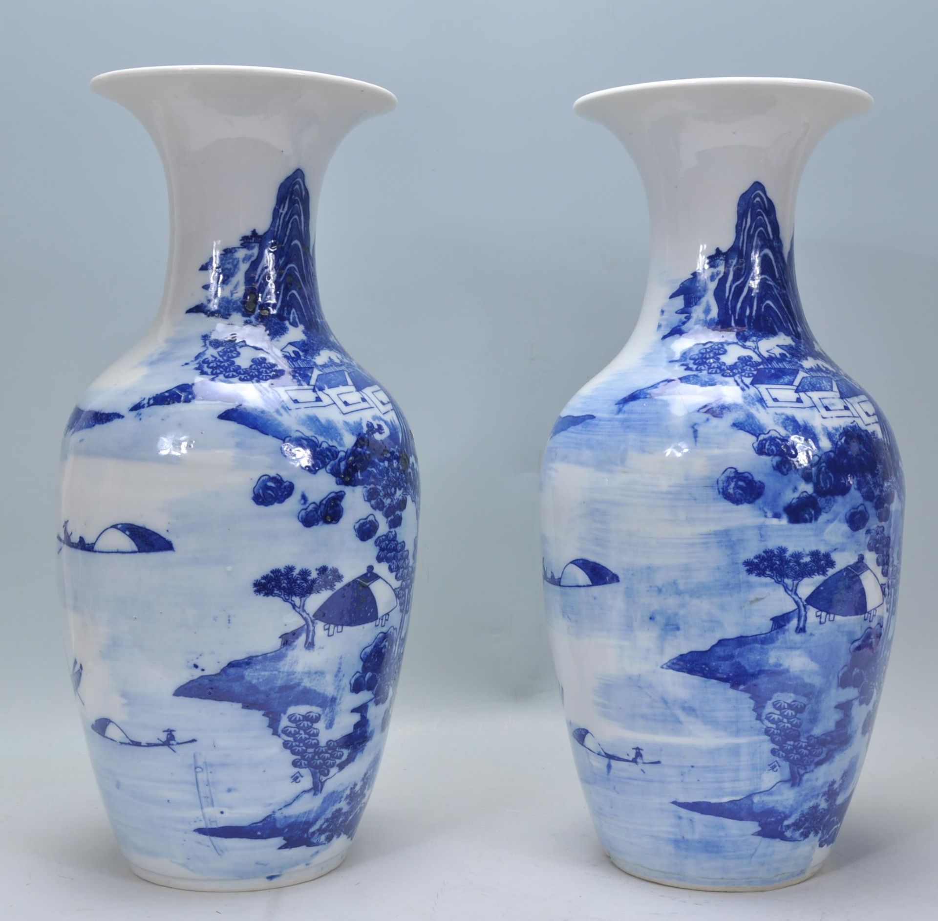 A matching pair of 19th Century Japanese Arita blu - Image 2 of 8