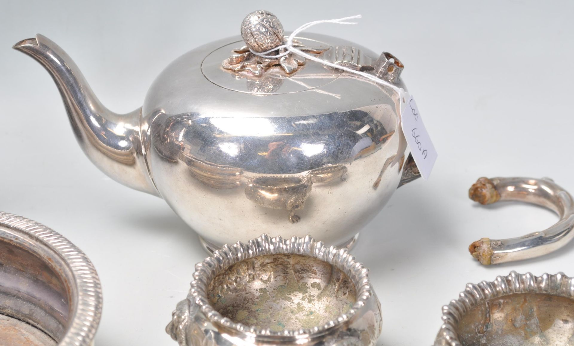 A good mixed group of silverplate and silver items dating from the 19th Century to include three - Image 8 of 9