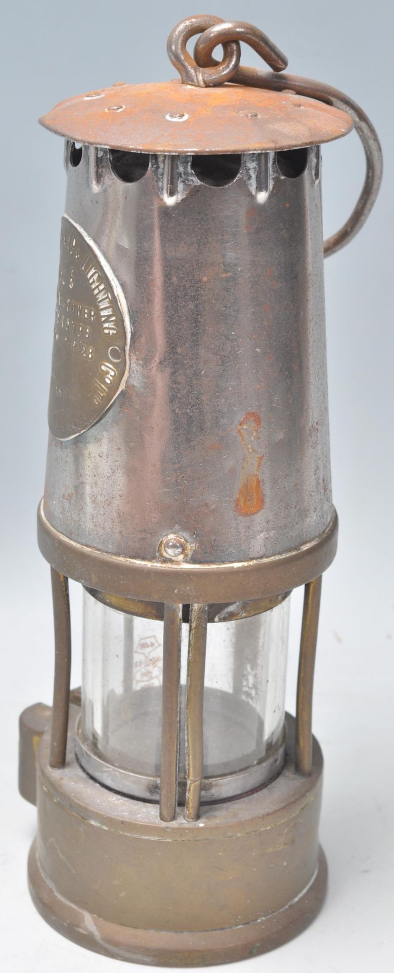 A mid 20th century brass Eccles 'Protector Lamp & Lighting miners lamp embossed 'Protector Lamp & - Bild 2 aus 5