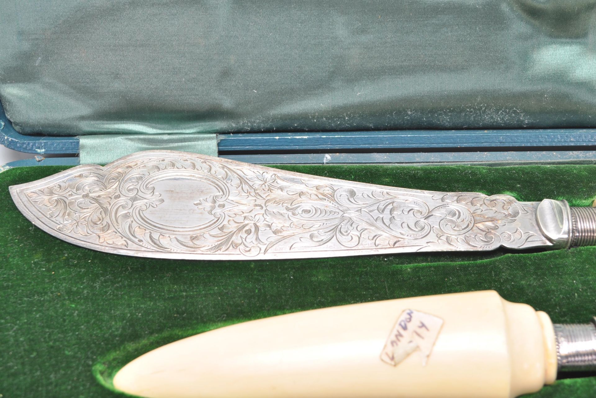 A 19th century George III silver hallmarked cased carving set. Dated for London 1814 with large - Image 3 of 6