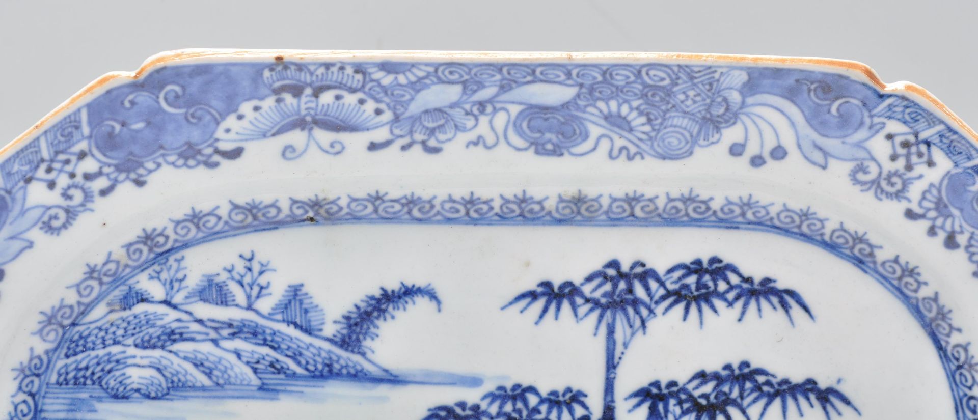 A 19th Century Chinese blue and white ceramic tray - Image 2 of 8