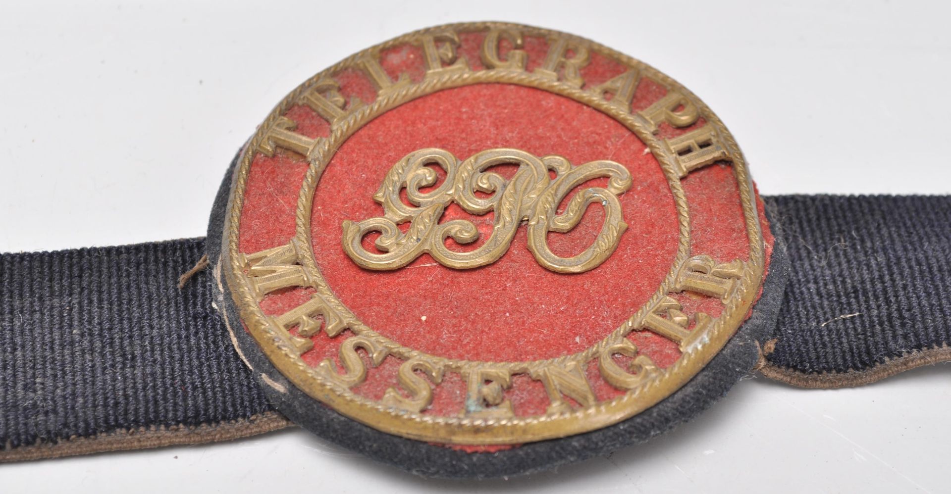 A 19th Century Victorian GPO Telegraph Messenger armband having applied brass lettering. Together - Bild 3 aus 5