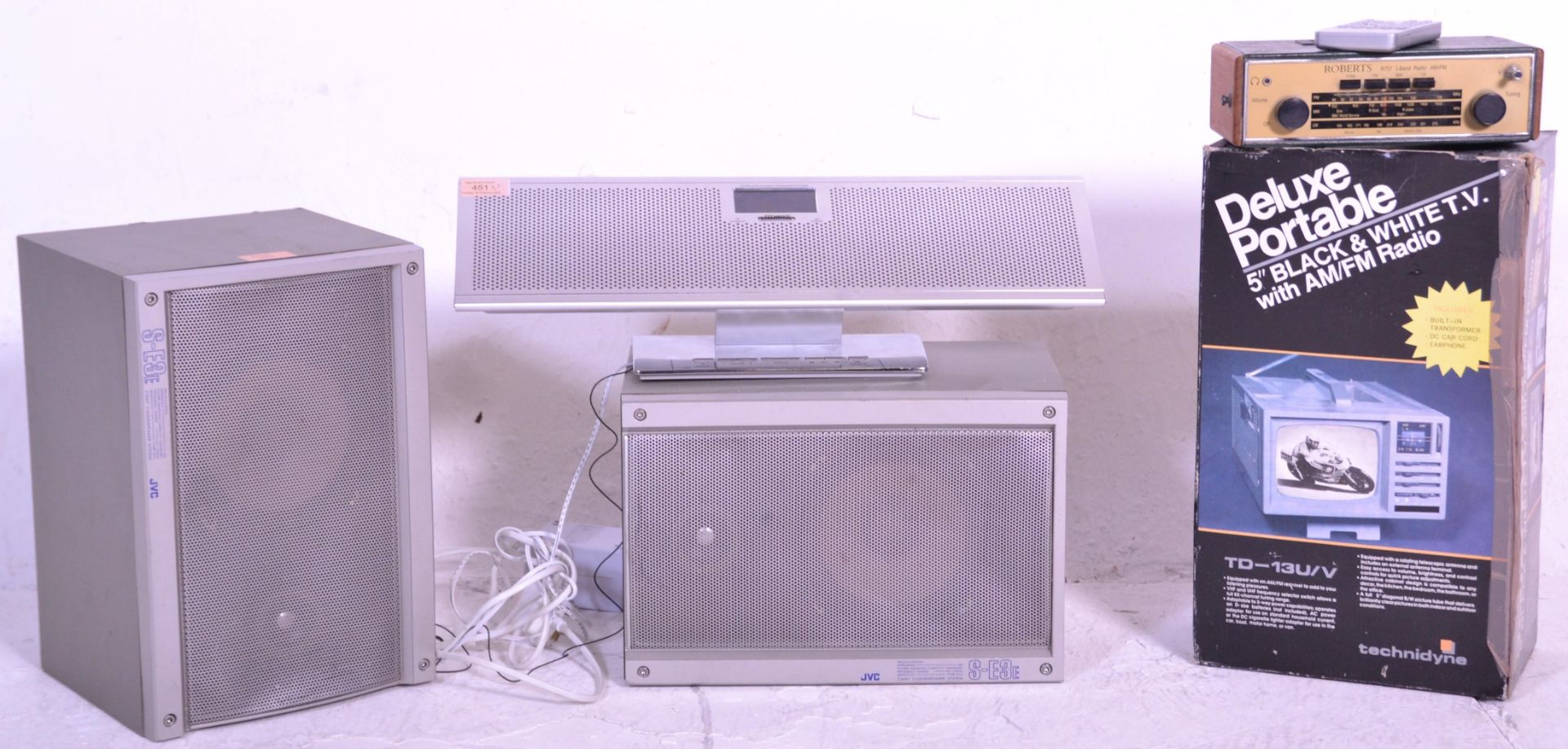 A group of music players / radios to include a Tec - Bild 2 aus 5