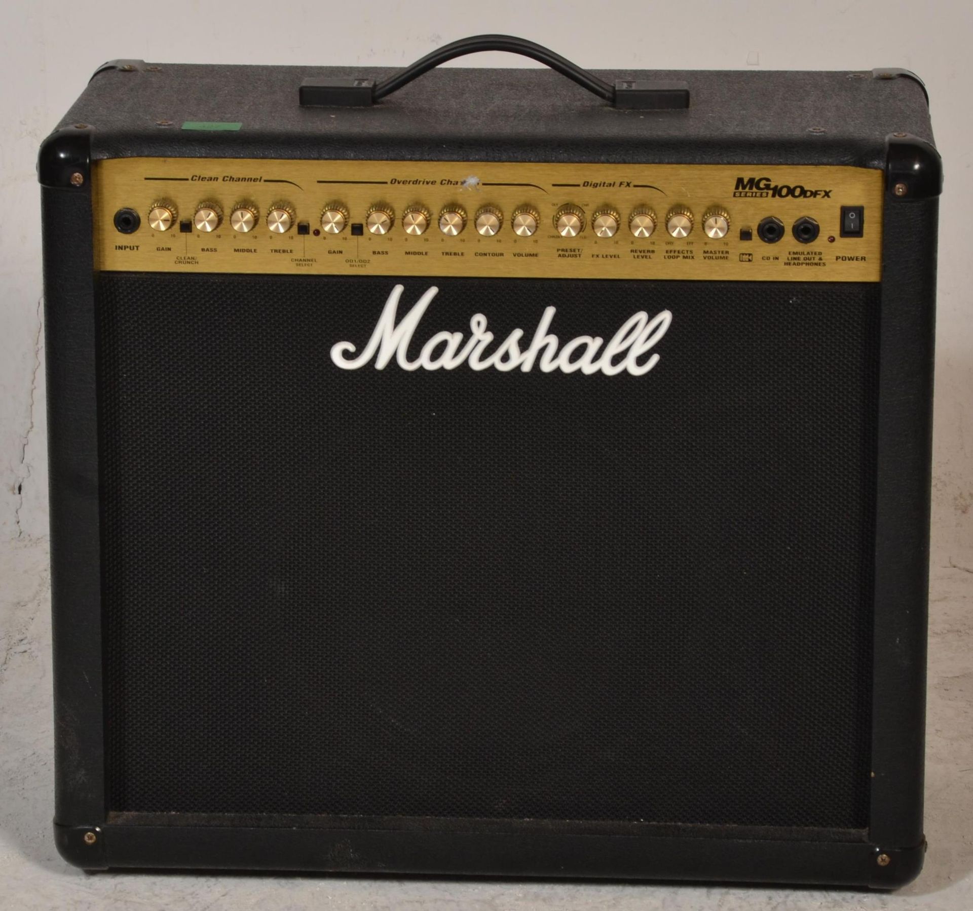 A Marshall MG Series 100DFX Guitar Amplifier in bl - Bild 2 aus 7