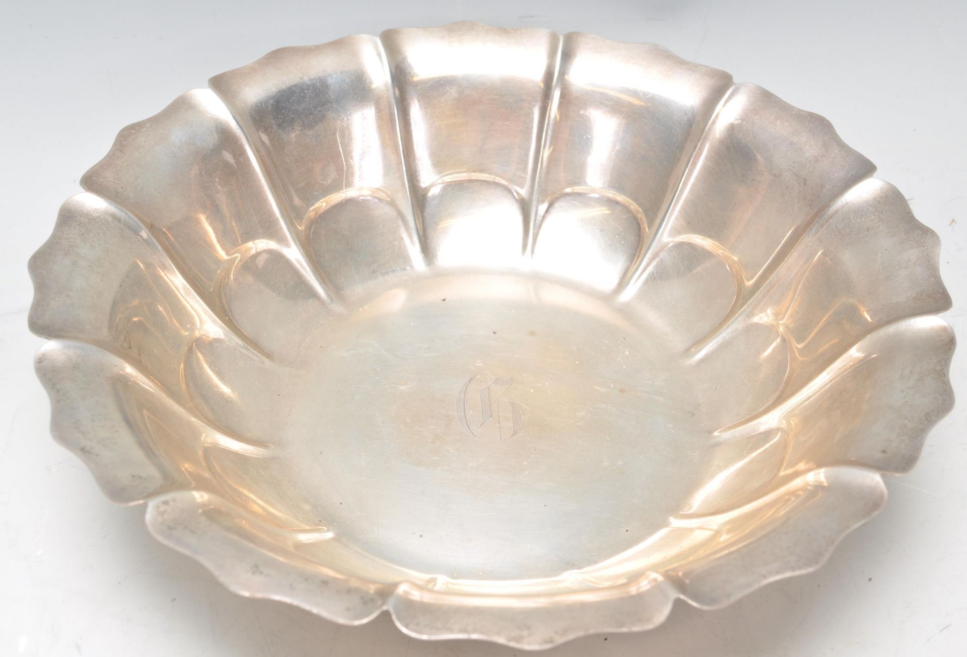 A sterling silver Reed & Barton centrepiece bowl having moulded and shaped sides with engraved - Image 2 of 5