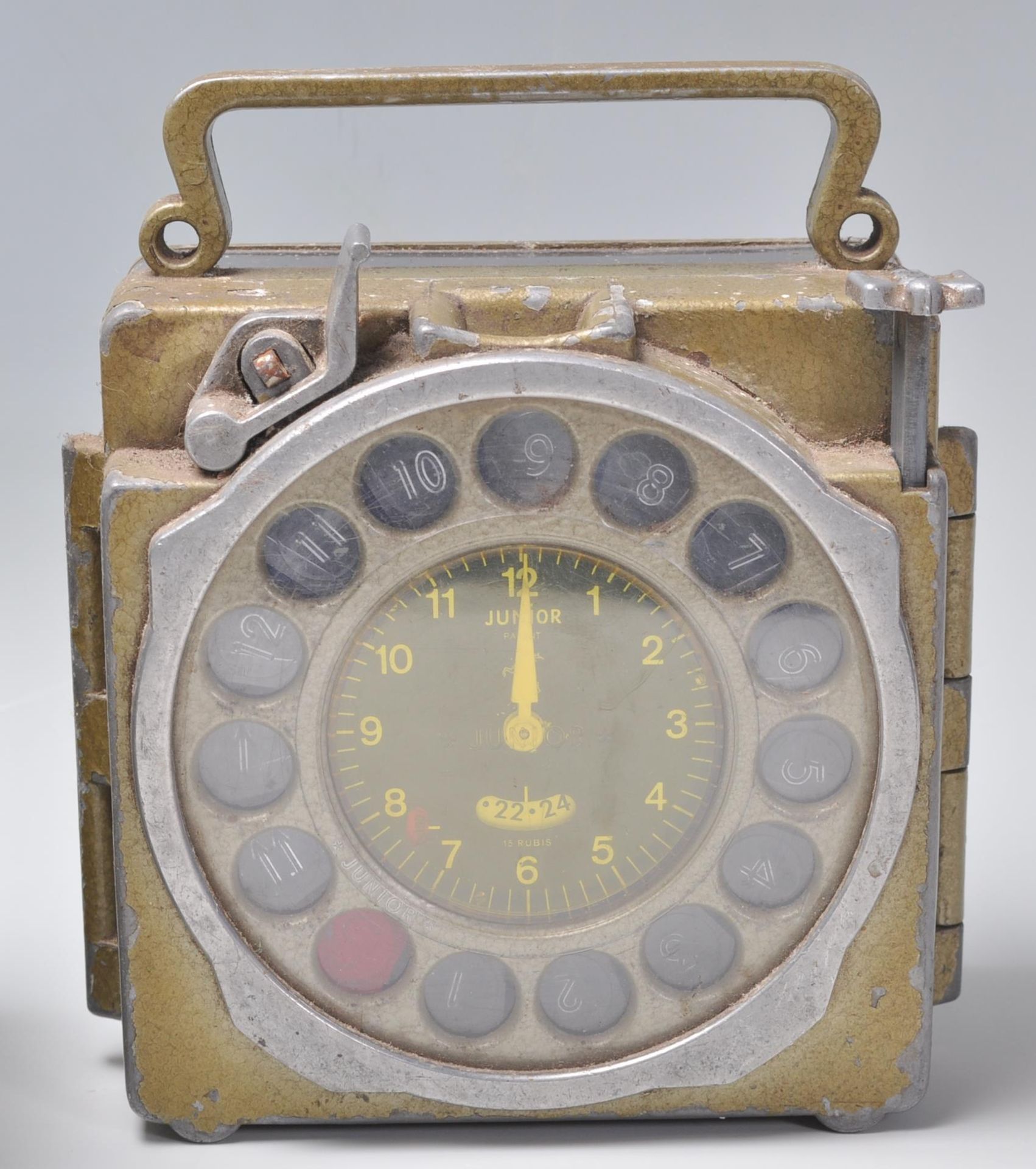 A group of four vintage 20th Century Pigeon clocks to include a Natural Antwerp Junior metal cased - Bild 2 aus 6