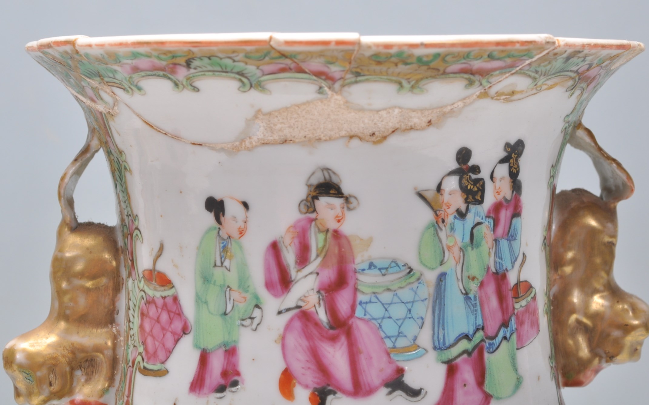 A 19th Century Chinese Cantonese famille rose vase with handpainted scenes of people, birds and - Image 10 of 10
