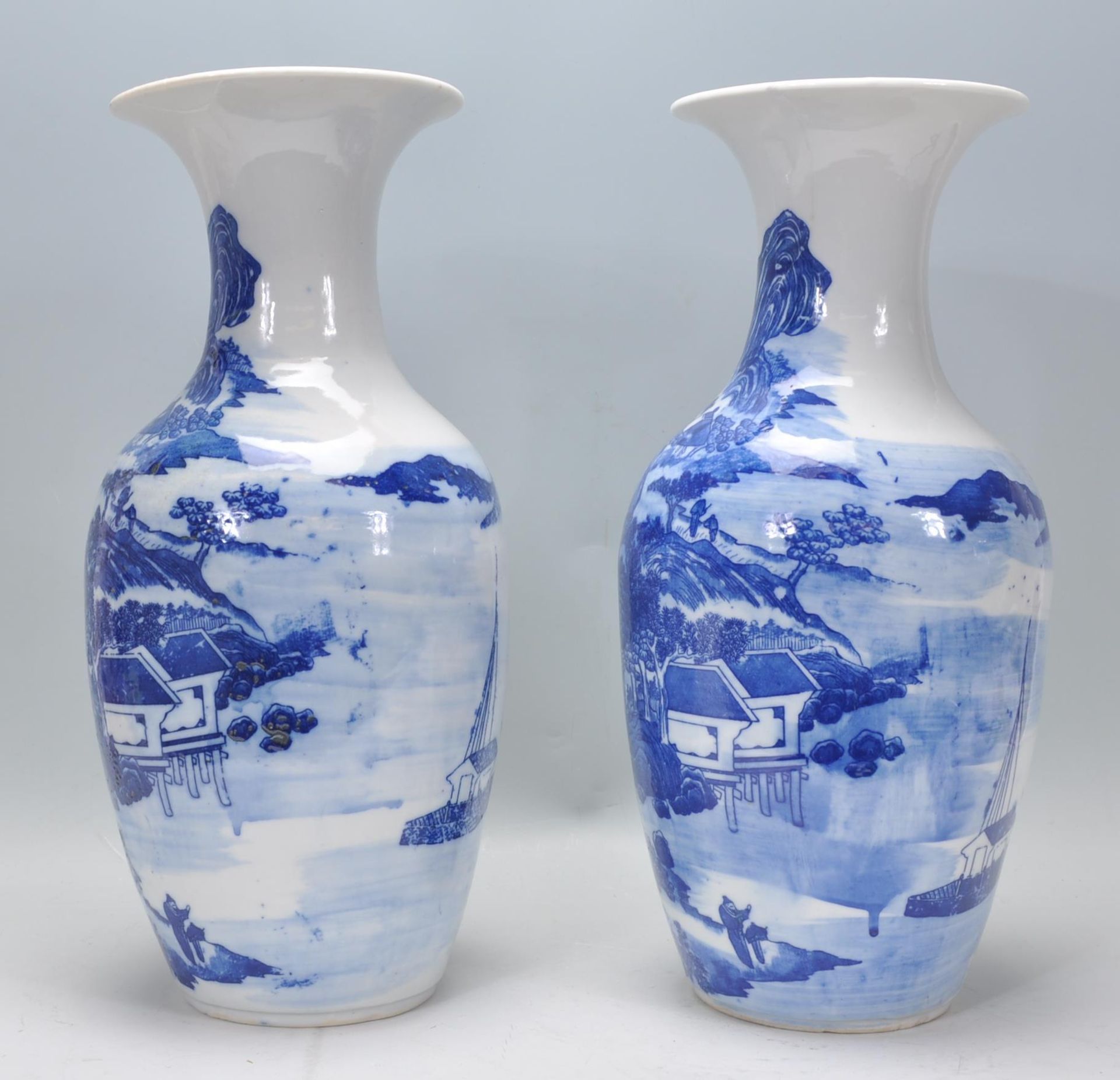 A matching pair of 19th Century Japanese Arita blu - Image 4 of 8