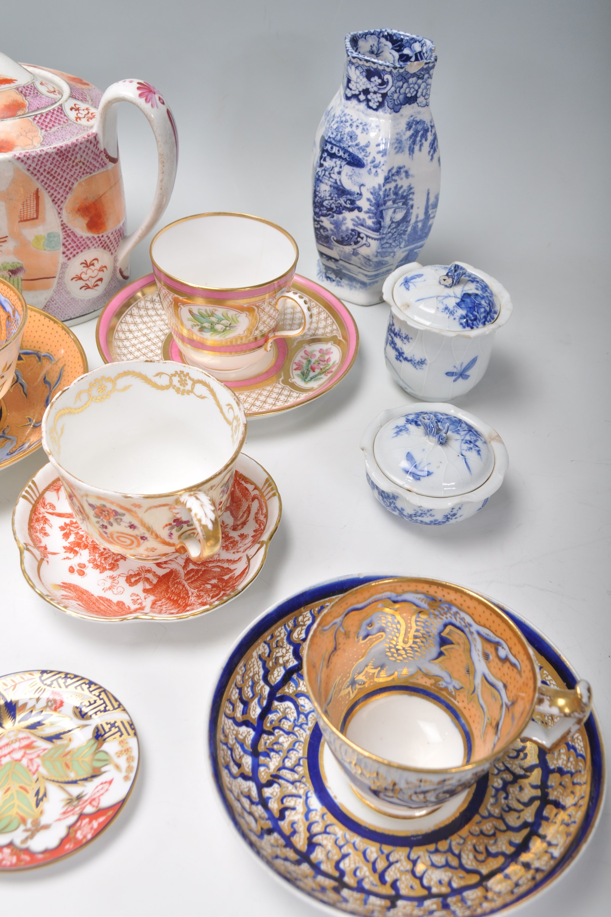 A nice collection of antique ceramics dating from the 19th Century onwards to include a Wedgwood - Image 6 of 14