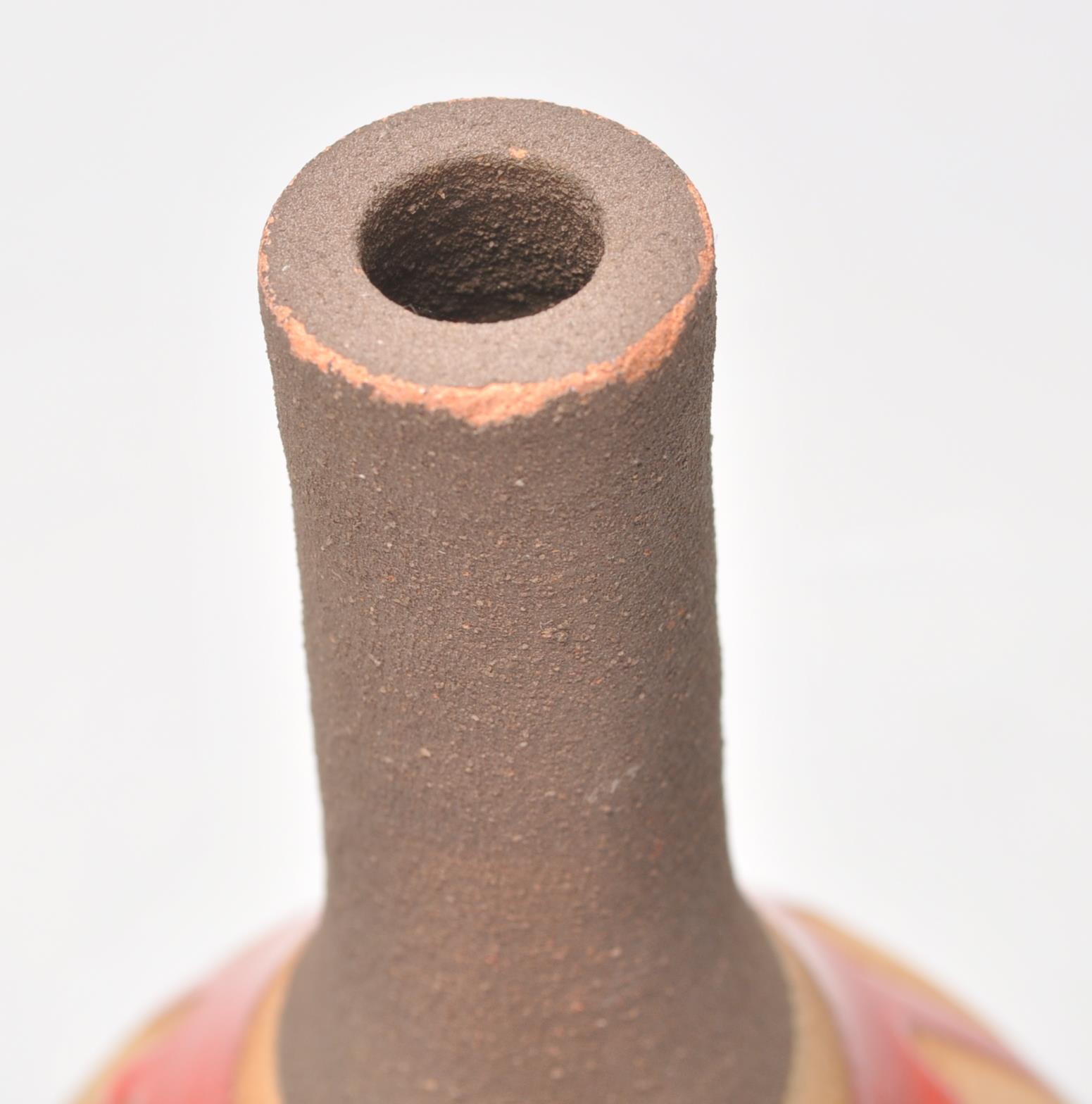 A good vintage retro 20th Century terracotta vase having a waisted neck and globular body with red - Image 5 of 5