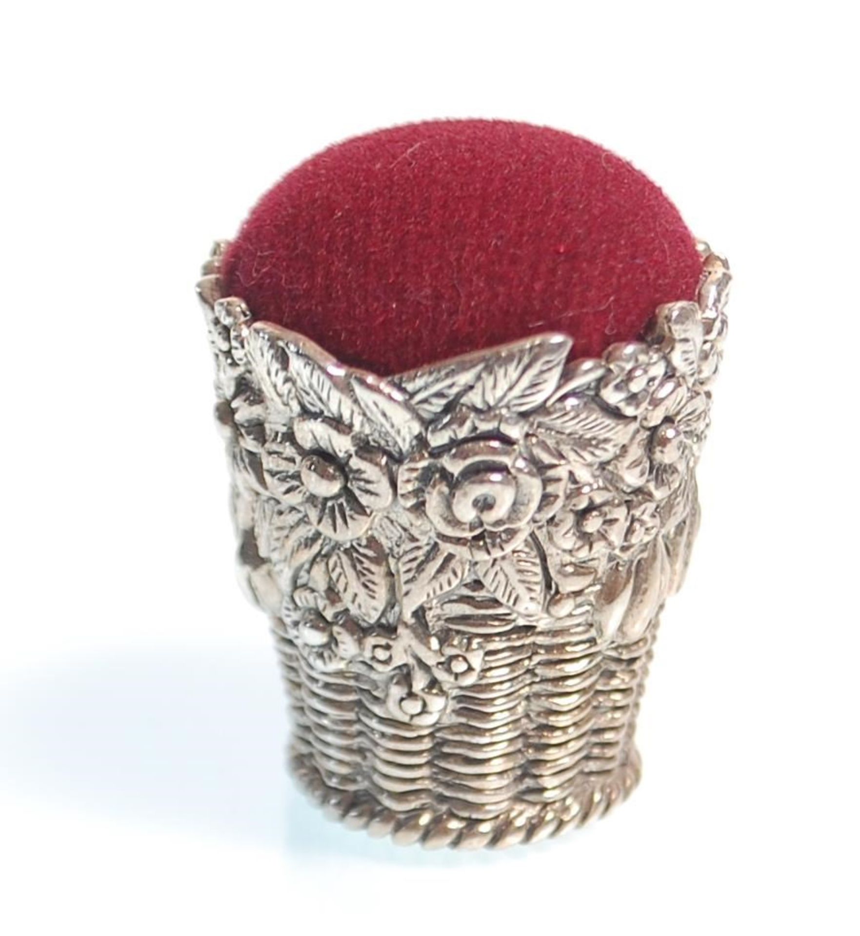 A stamped 925 silver pin cushion in the form of a basket having raised floral decoration with a - Image 7 of 7