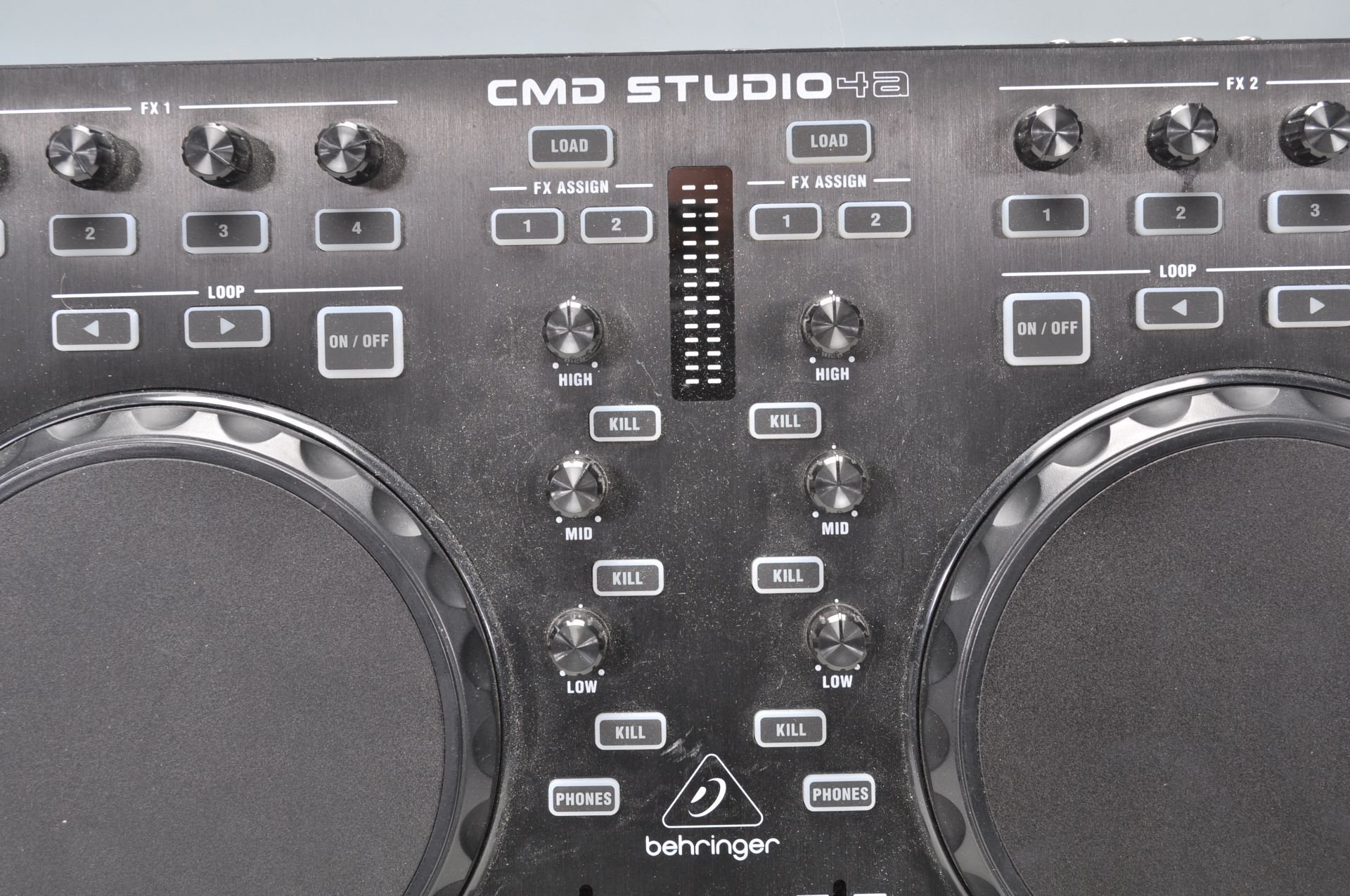 A Behringer CMD Studio 4a USB mixer. - Bild 5 aus 14
