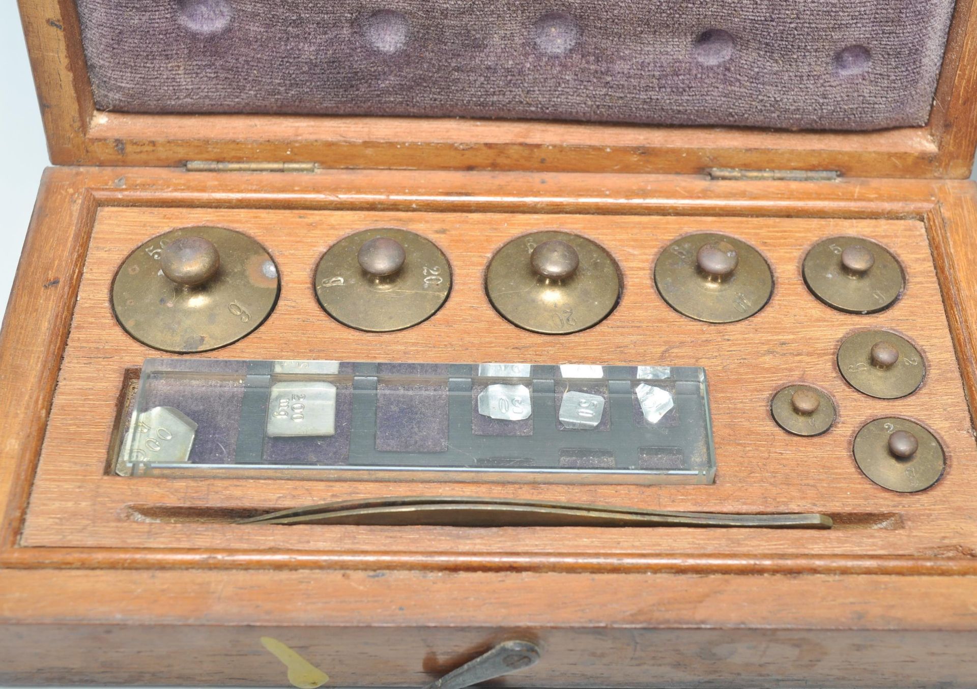 An early 20th Century mahogany cased set of portable brass scales together with two cased sets of - Bild 3 aus 7