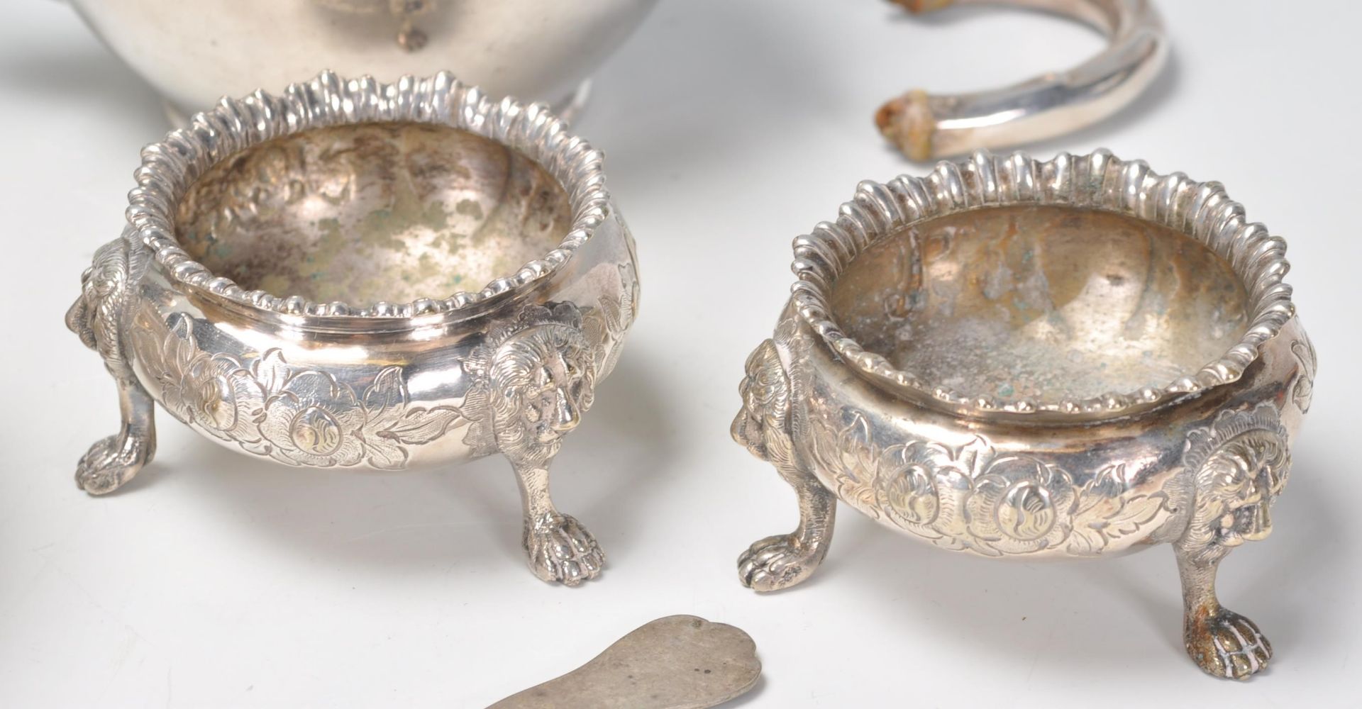 A good mixed group of silverplate and silver items dating from the 19th Century to include three - Image 7 of 9