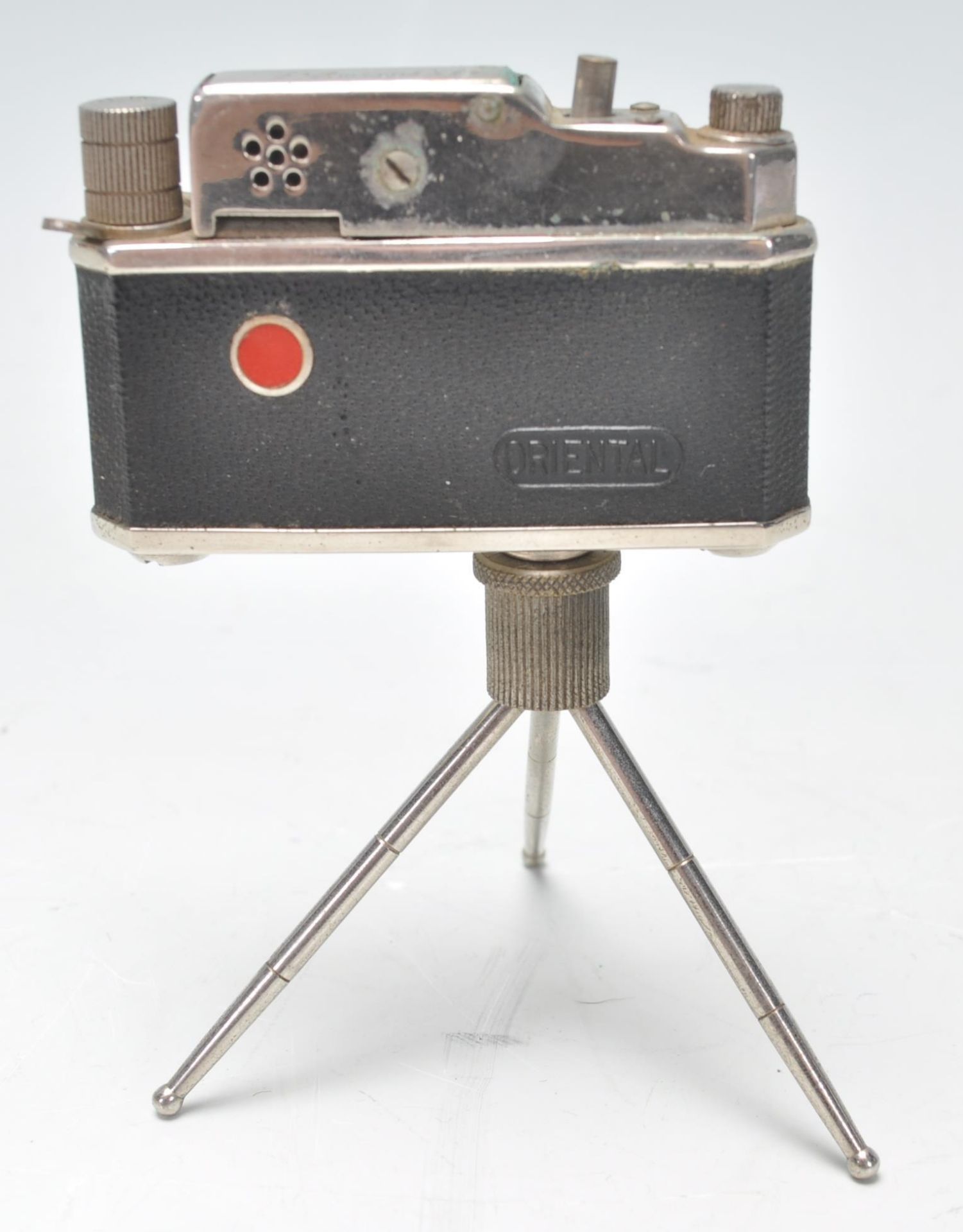 A vintage novelty Photolite Oriental cigarette lighter in the form of a miniature camera complete - Bild 2 aus 6