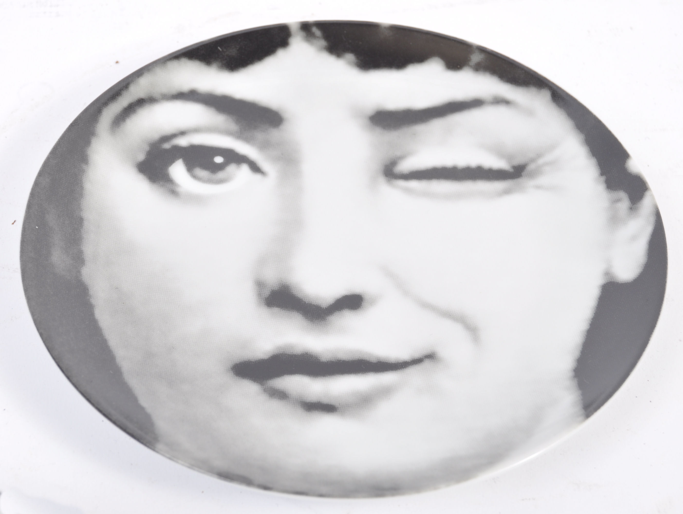 AFTER PIERO FORNASETTI CERAMIC THEME AND VARIATION PLATES - Image 3 of 4