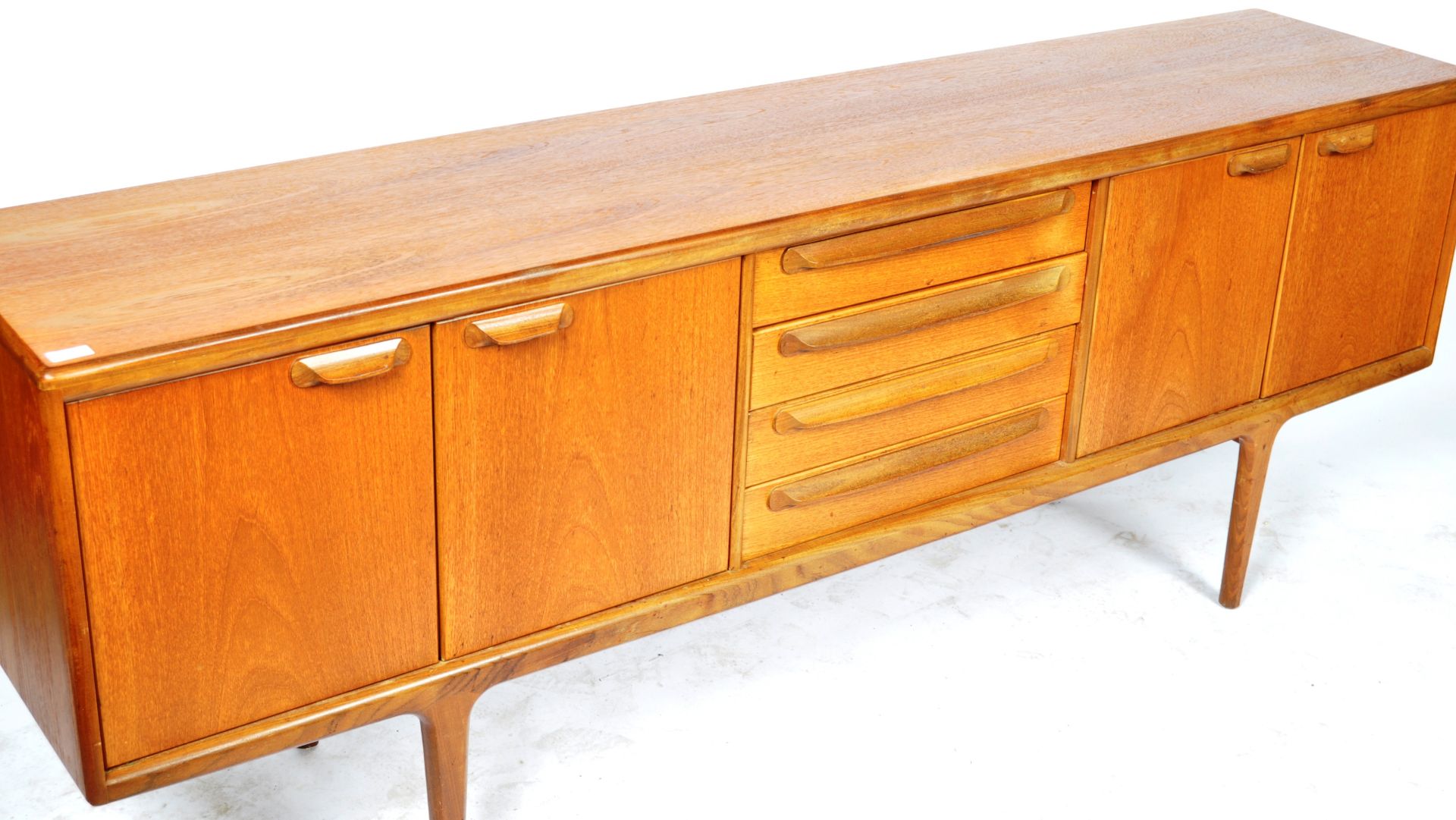 A.YOUNG LTD 1960'S TEAK SIDEBOARD CREDENZA BY JOHN HERBERT - Bild 2 aus 7