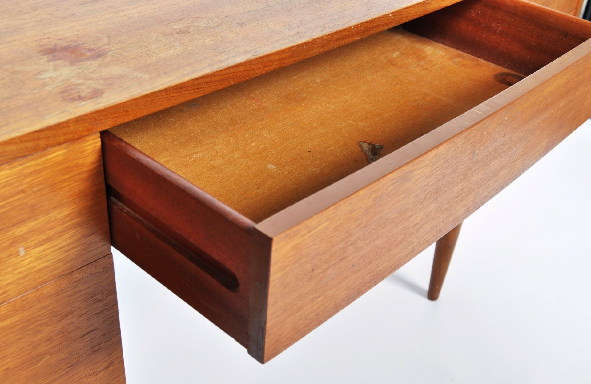 G PLAN DANISH RANGE 1960'S RETRO VINTAGE DESK BY KOFOD LARSEN - Bild 5 aus 7