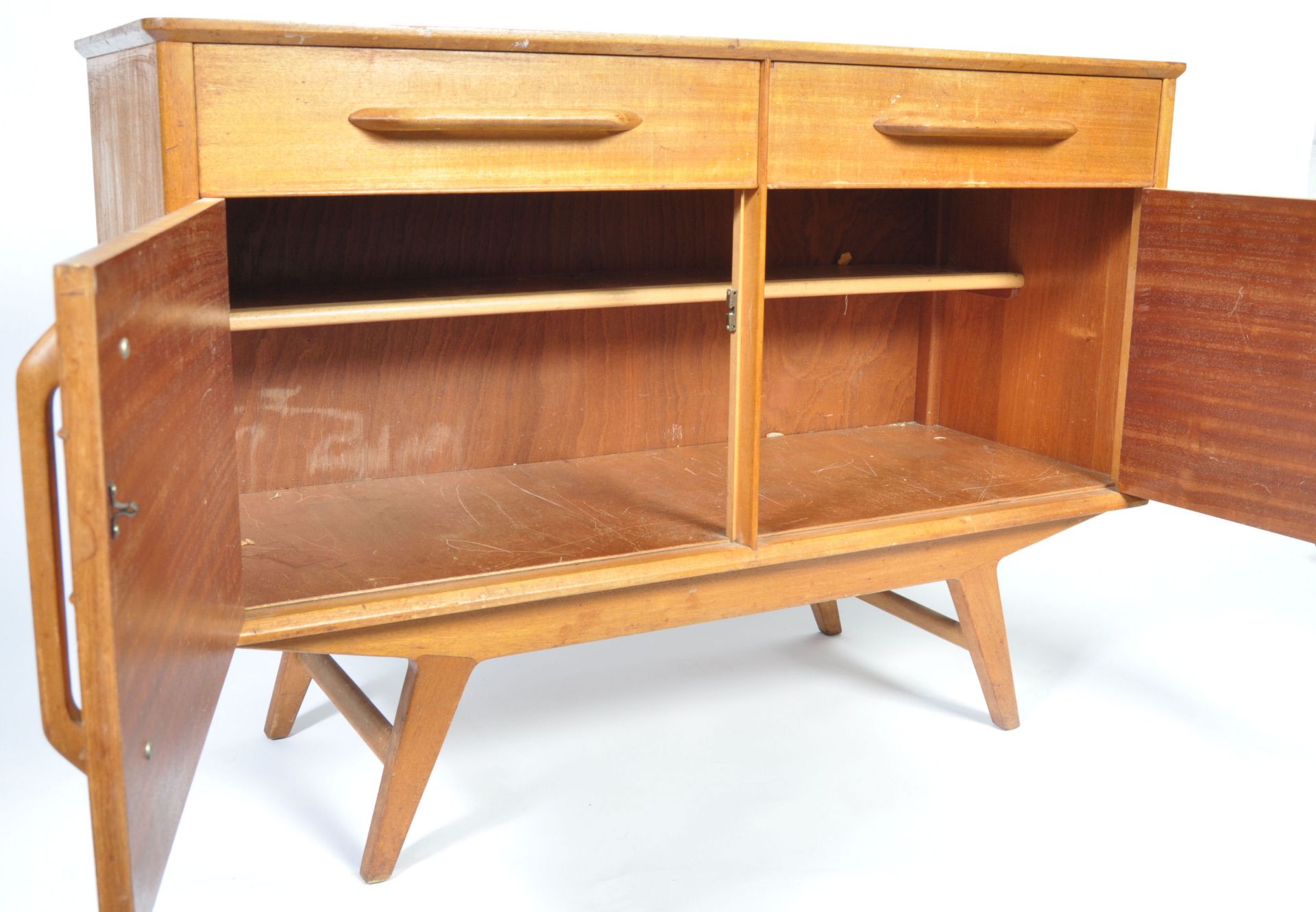 G PLAN / E. GOMME RARE REDFORD RANGE SIDEBOARD BY VB. WILKINS - Bild 5 aus 6