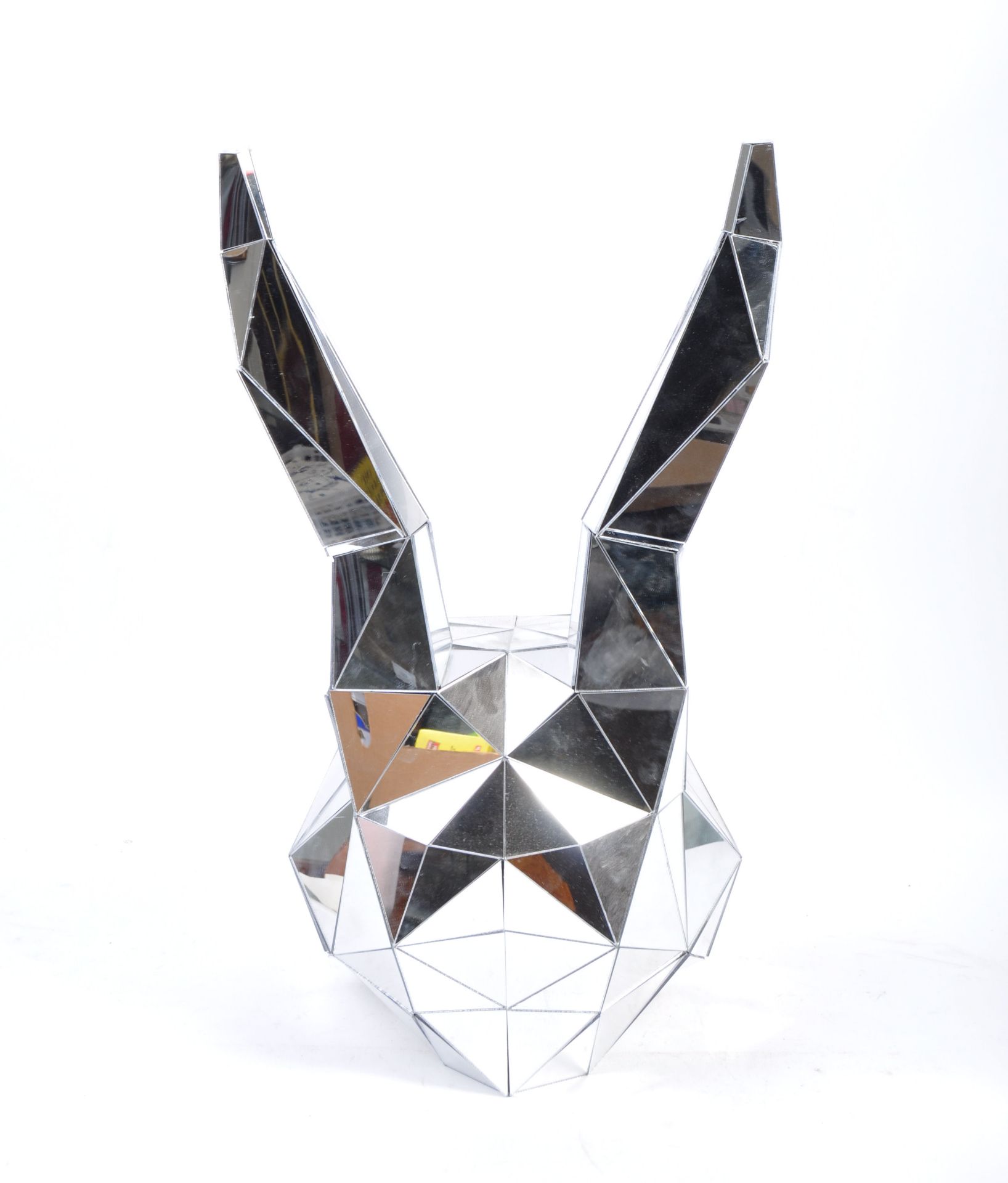 INCREDIBLE MIRRORED COSTUME RABBIT'S HEAD PROP - Bild 4 aus 8