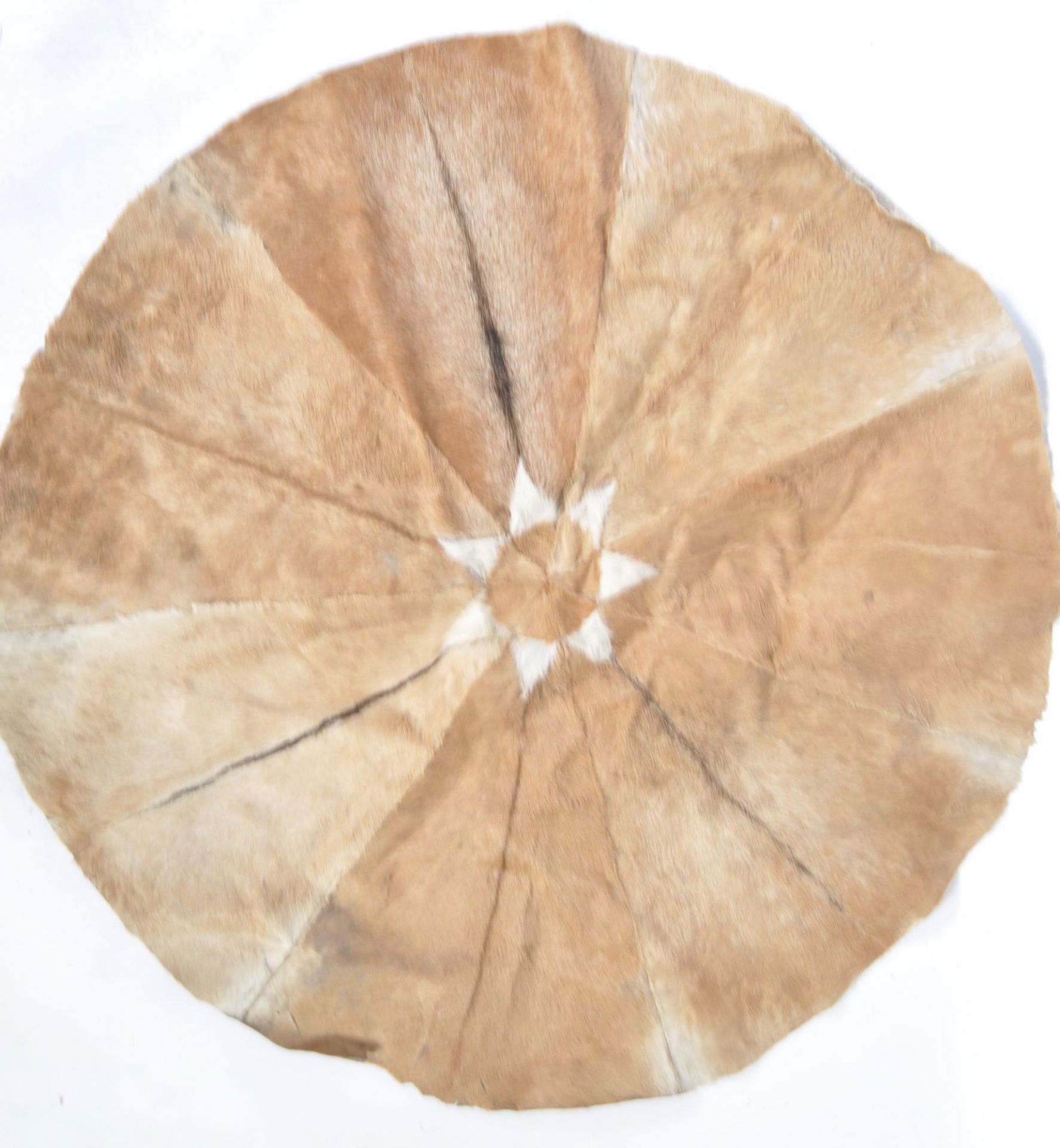 20TH CENTURY RETRO VINTAGE ROE DEER HIDE CIRCULAR RUG