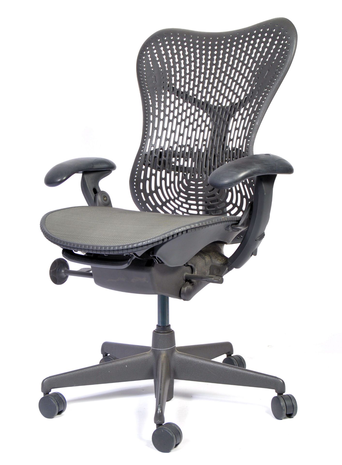 HERMAN MILLER MIRRA 2 SWIVEL DESK CHAIR BY STUDIO