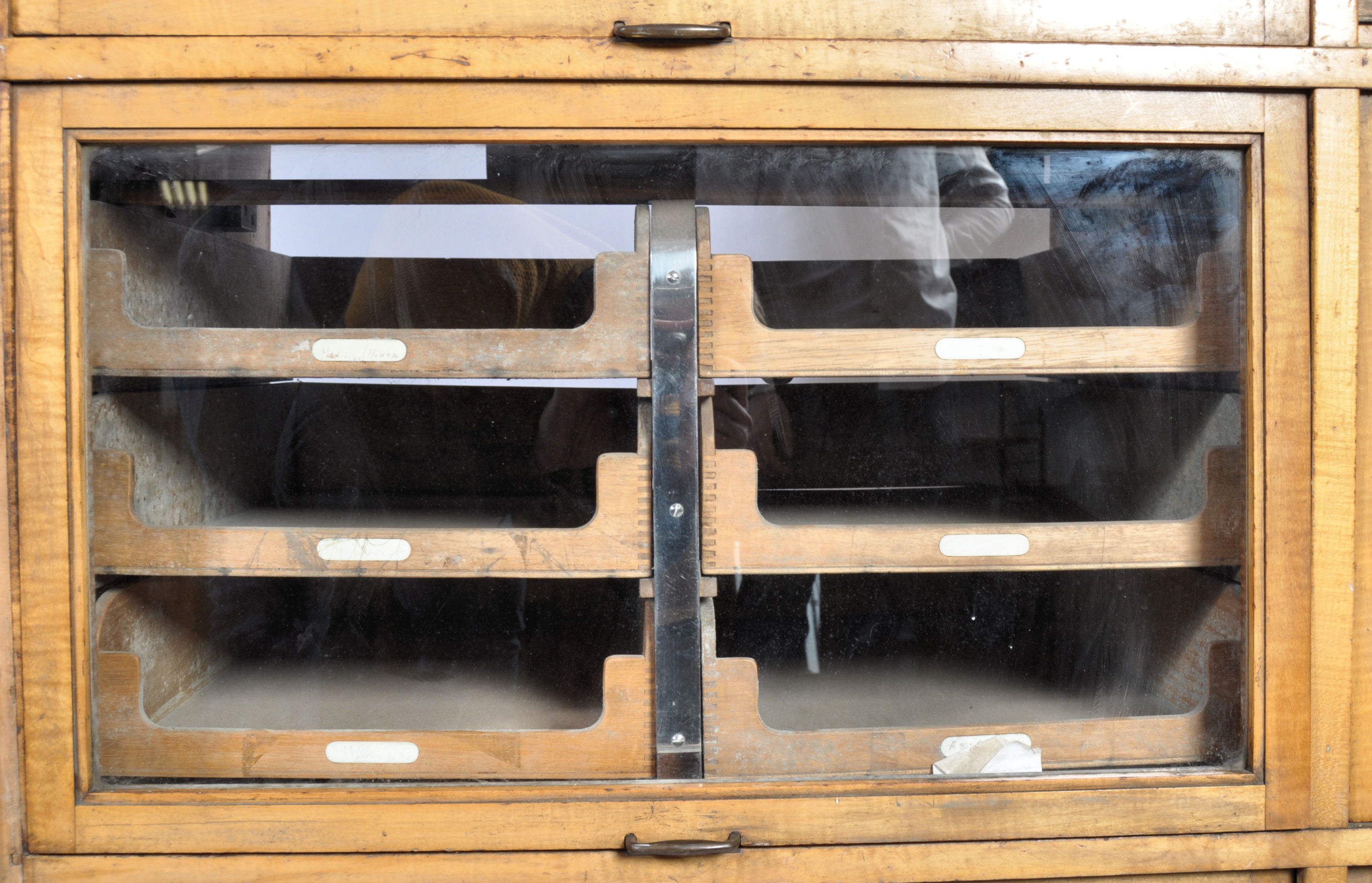 EARLY 20TH CENTURY OAK HABERDASHERY SHOP DISPLAY CABINET - Image 5 of 6