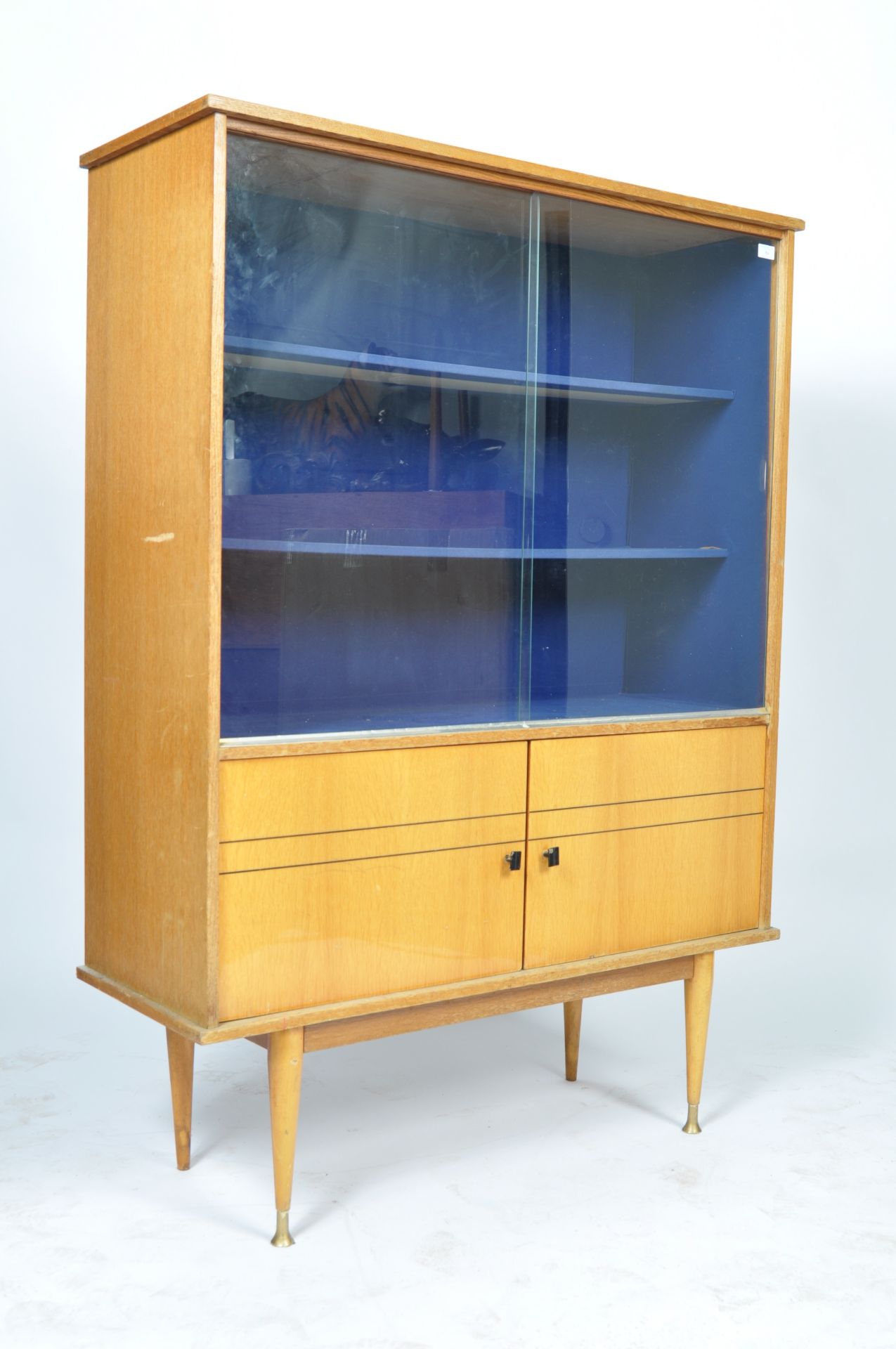 MID 20TH CENTURY BELIEVED ITALIAN BEECH & GLASS DISPLAY CABINET