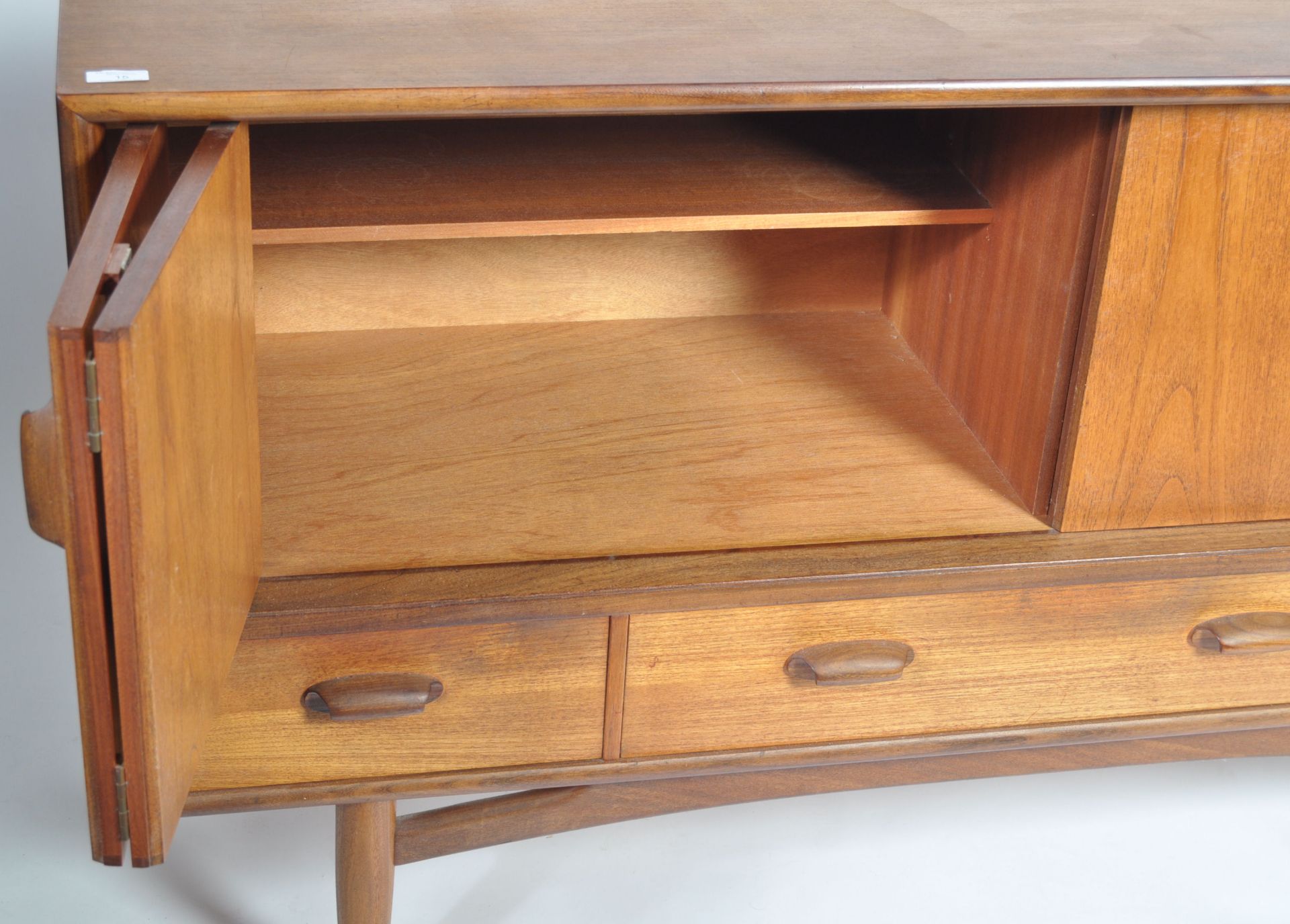 G PLAN BRASILIA 1960'S SIDEBOARD CREDENZA BY VICTOR B. WILKINS - Bild 4 aus 5